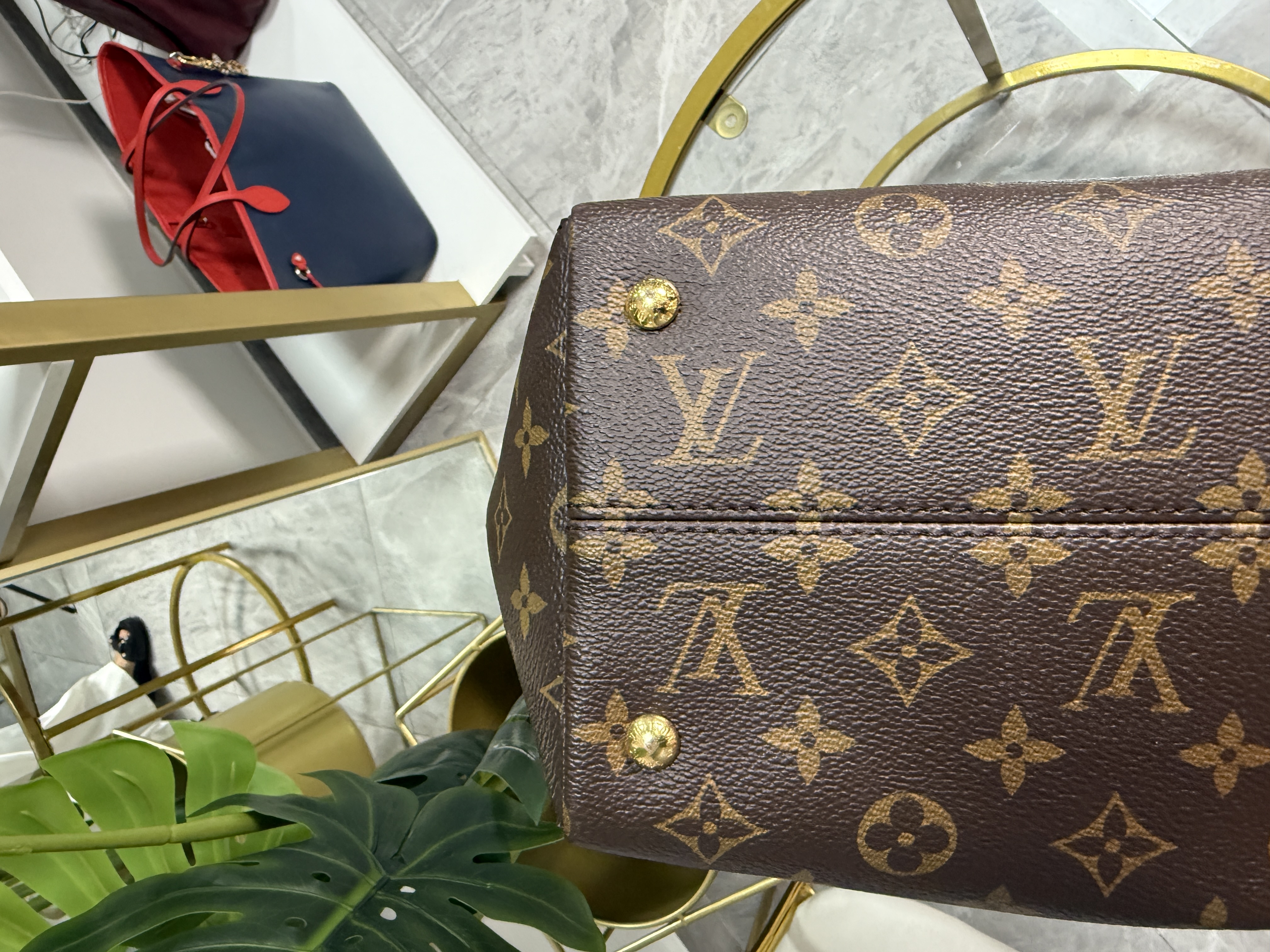 Louis Vuitton Monogram/Negro