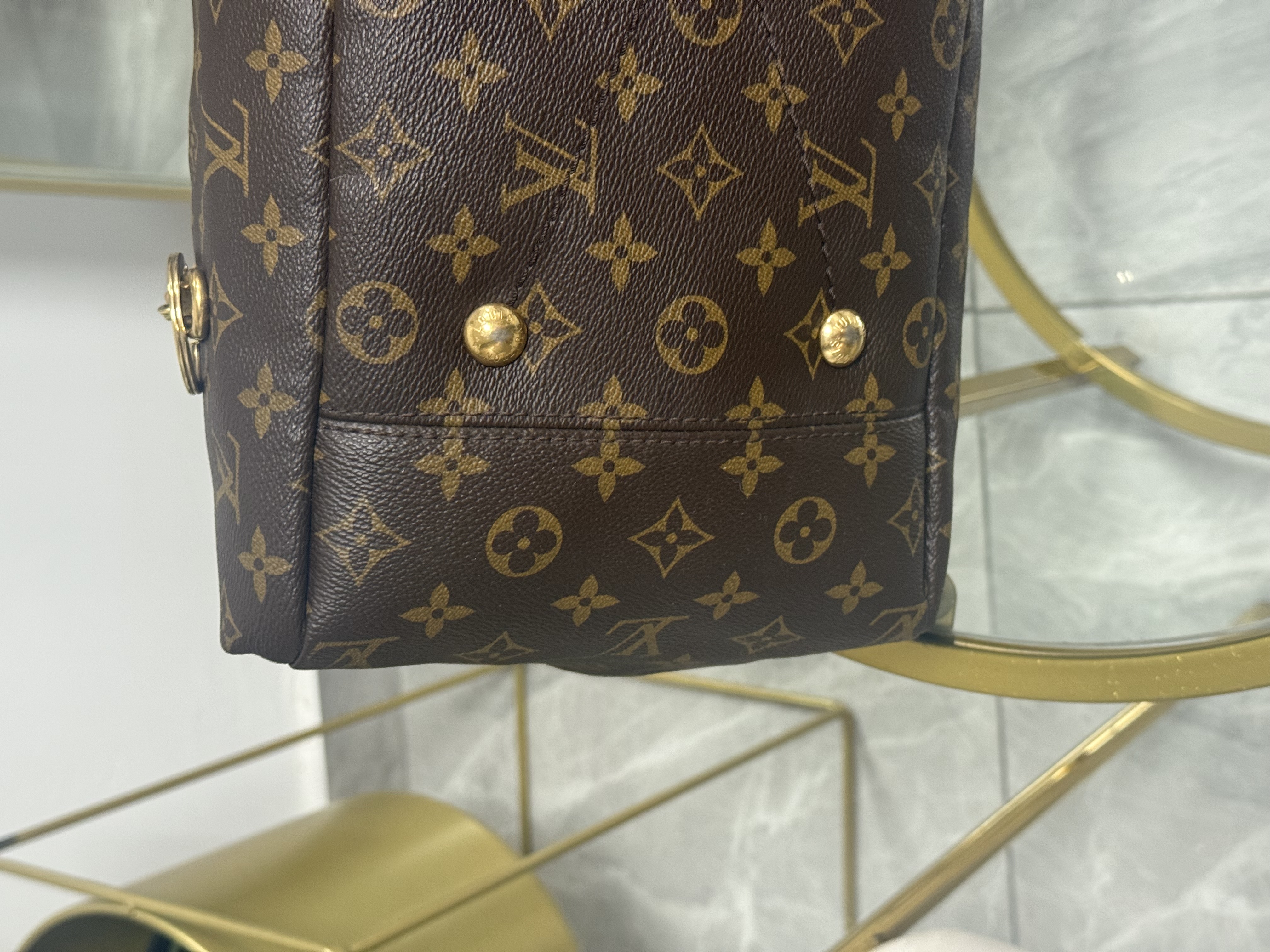Louis Vuitton Artsy M