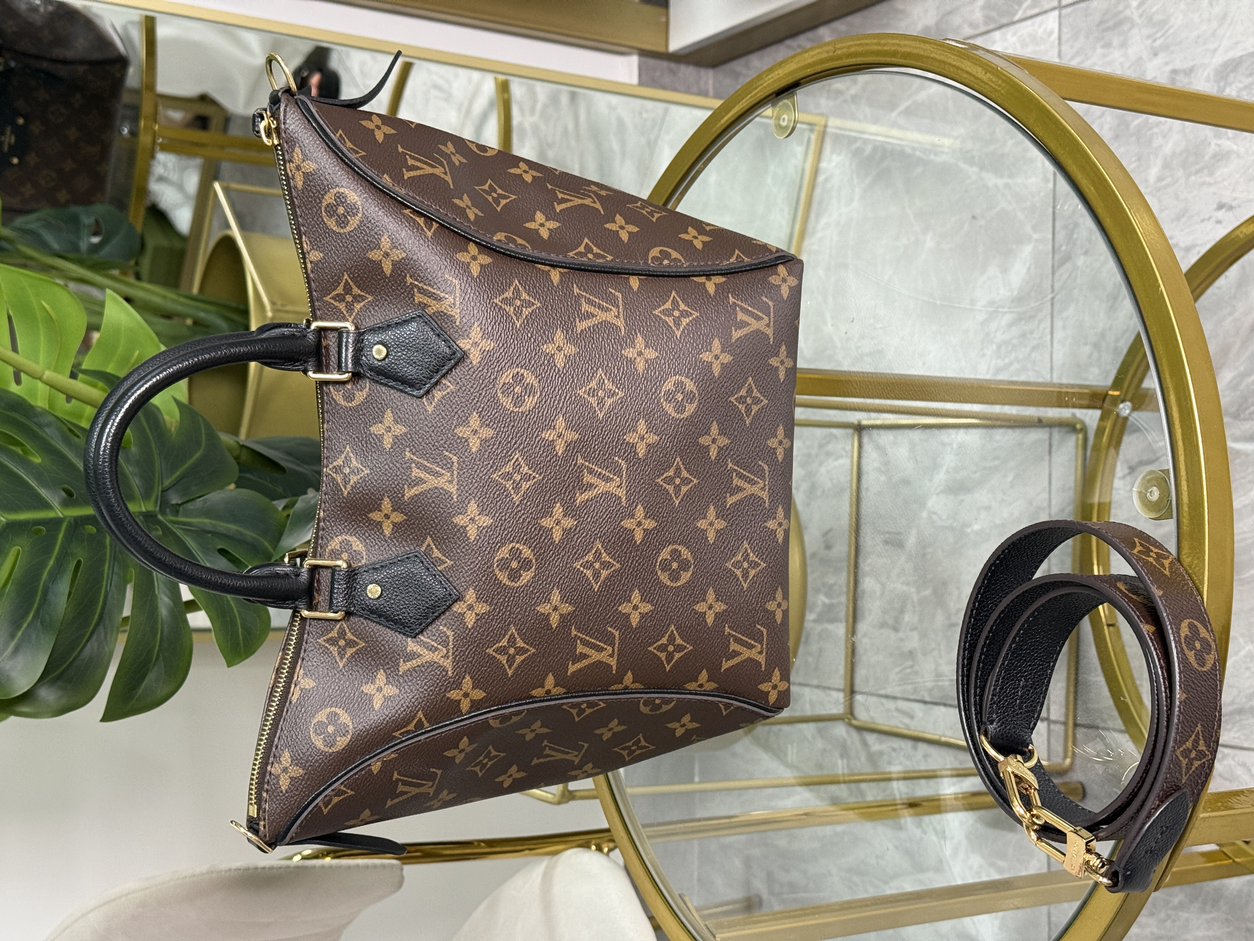 Louis Vuitton Monogram/Negro