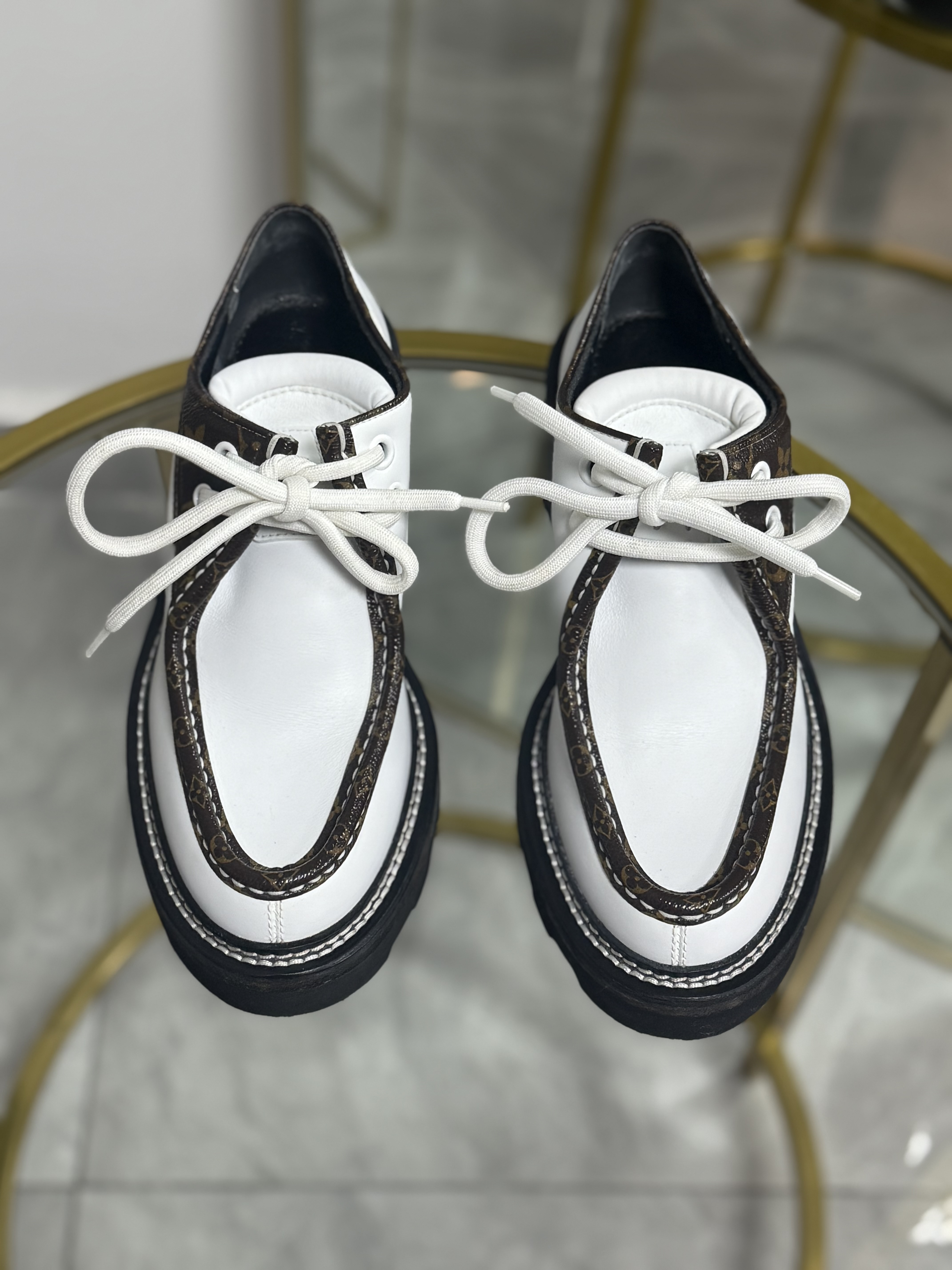 Louis Vuitton blancos Talla 39 