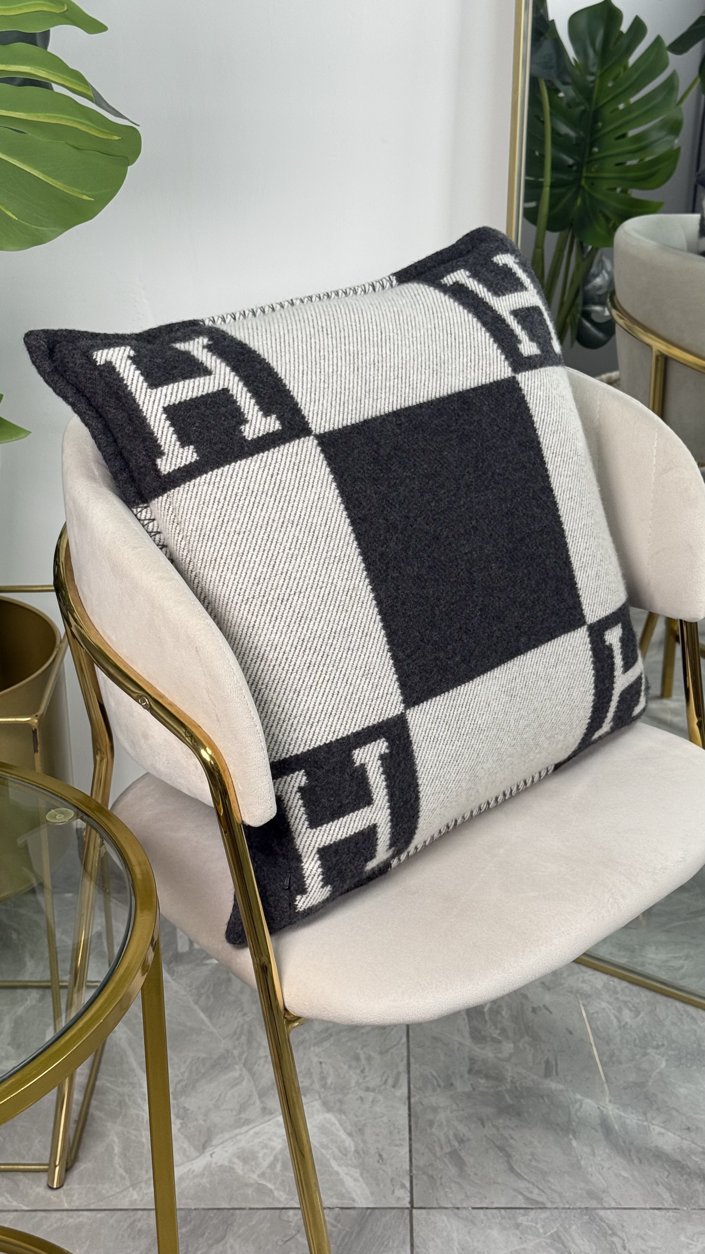 Hermes Throw Pillow (cojín)