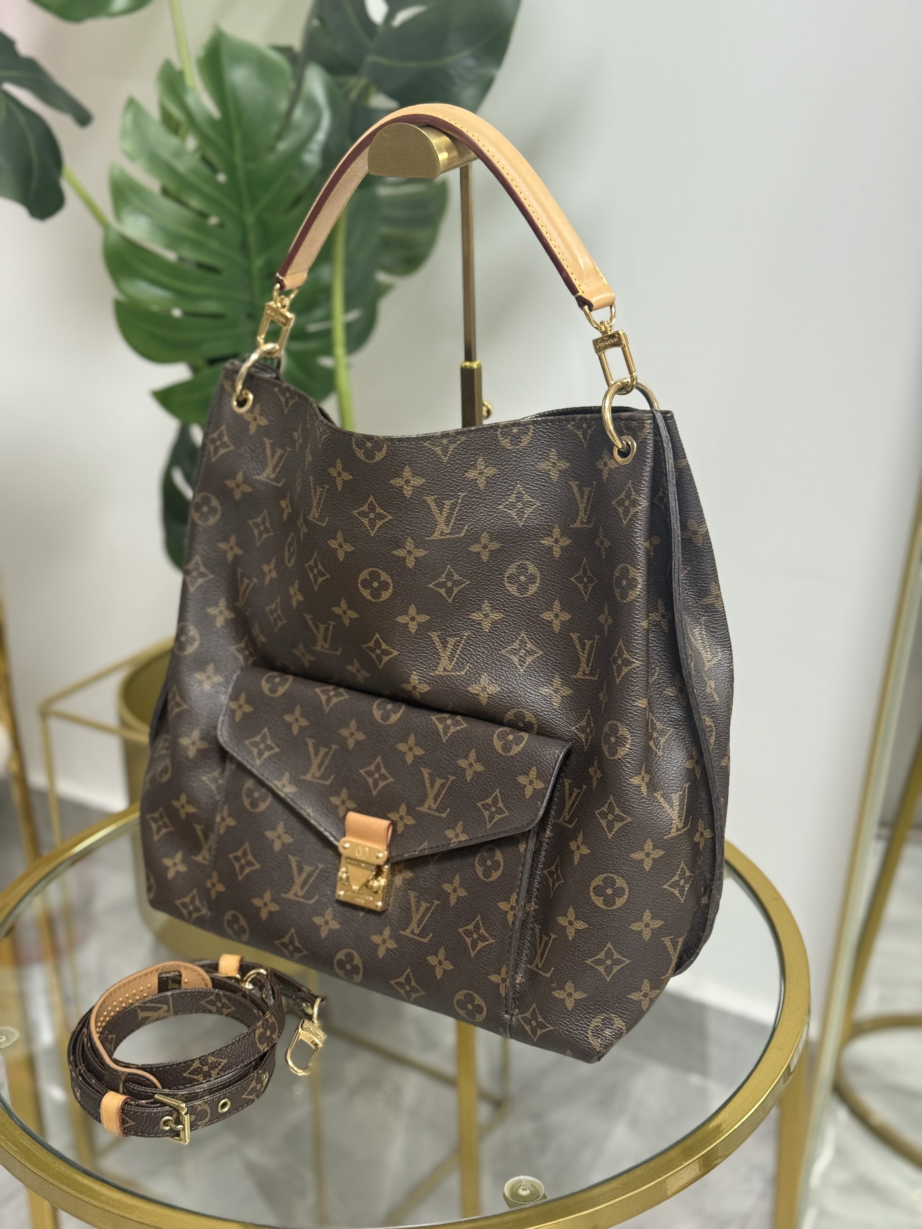 Louus Vuitton Metis 