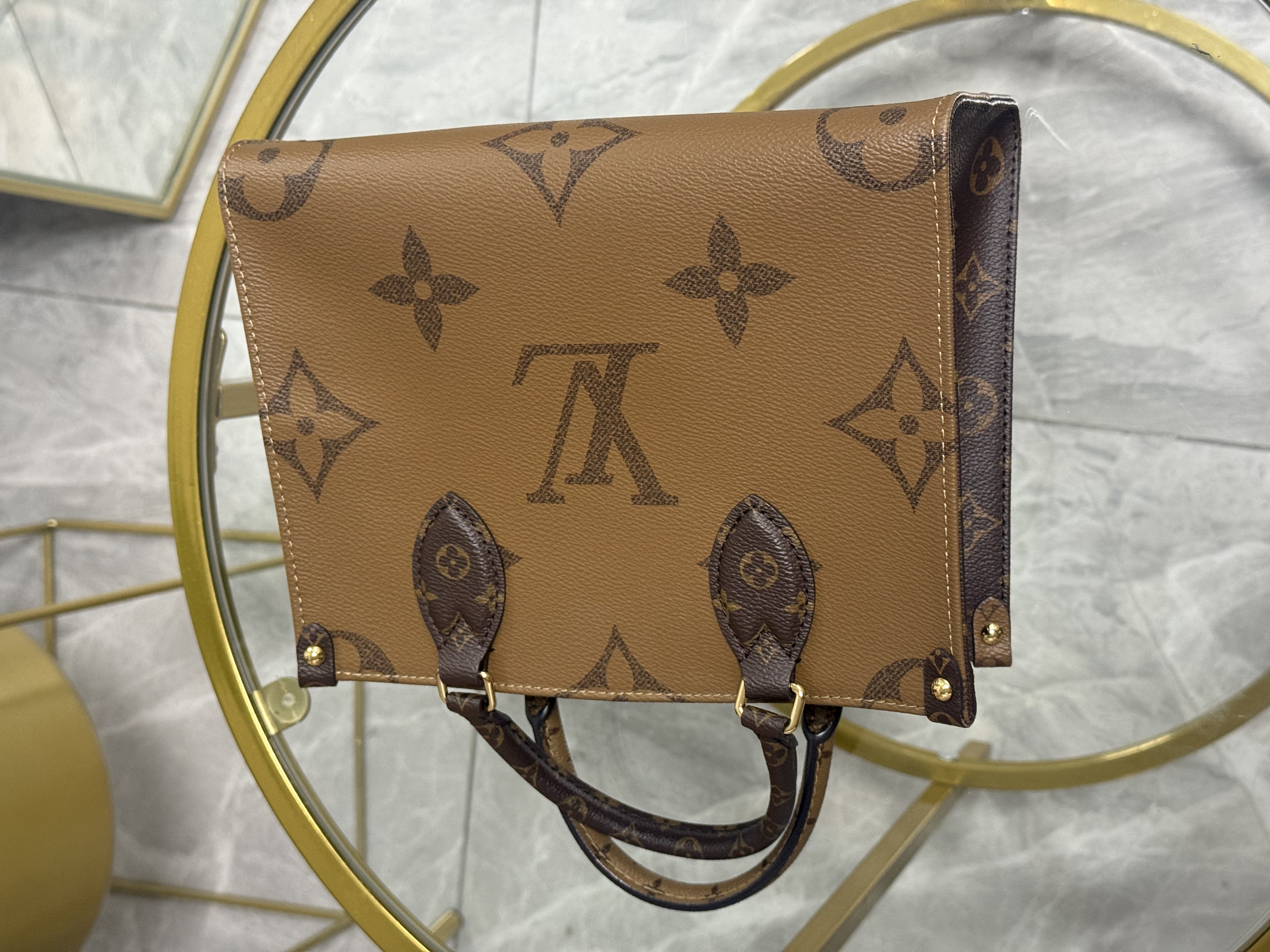 Louis Vuitton On the Go PM Sin uso 