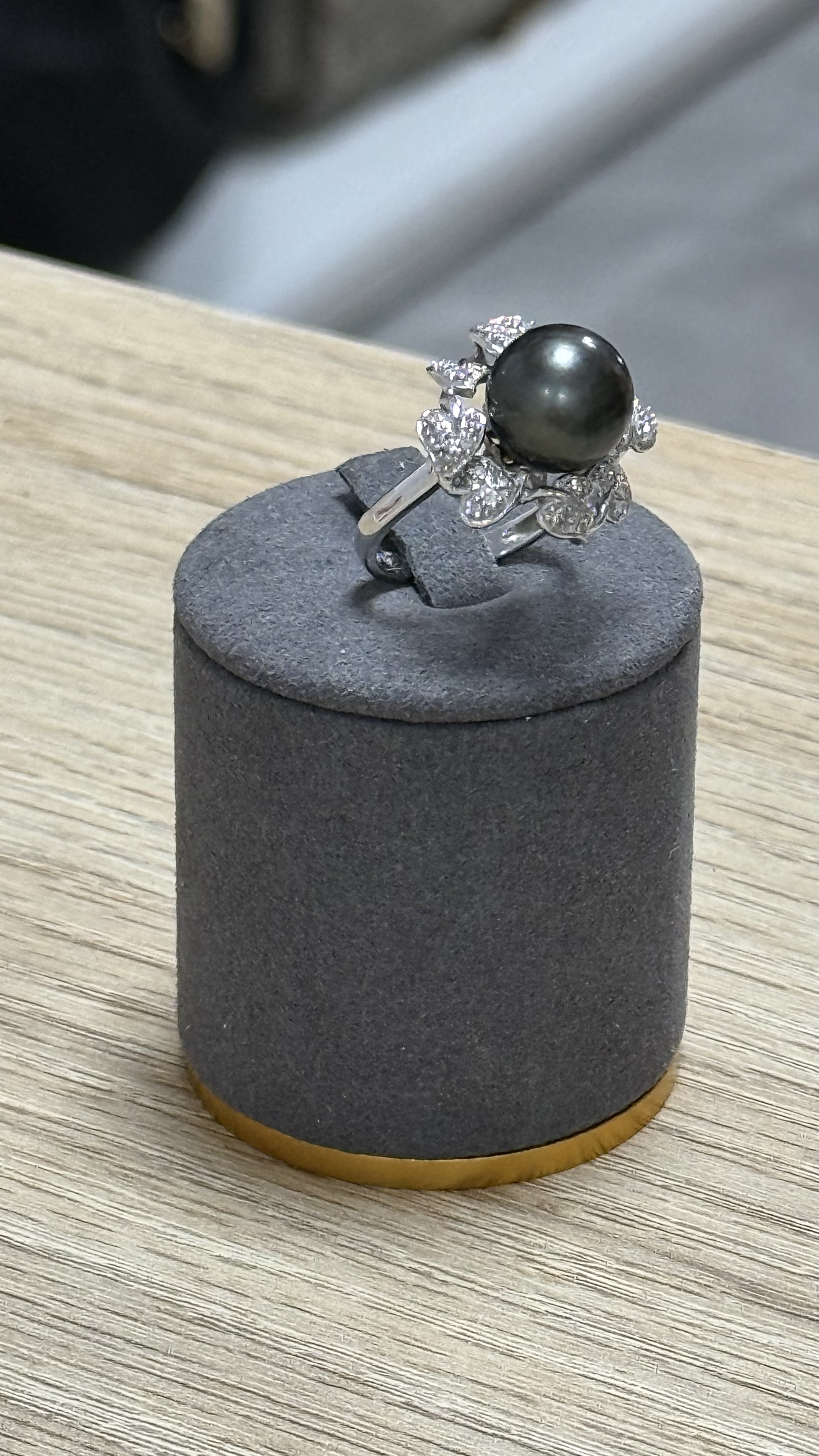 Anillo Oro 18k y Perla Negra South Sea