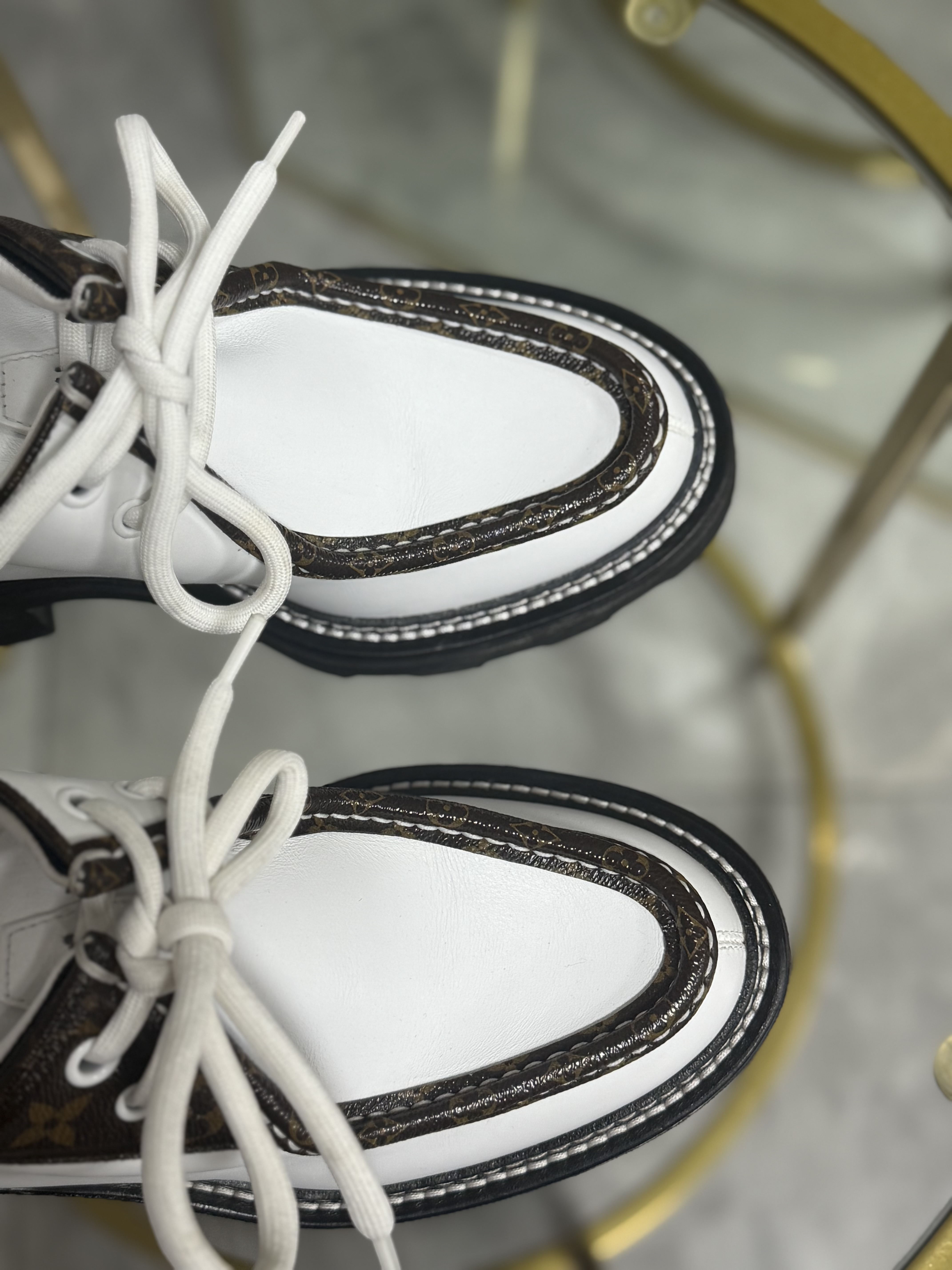 Louis Vuitton blancos Talla 39 