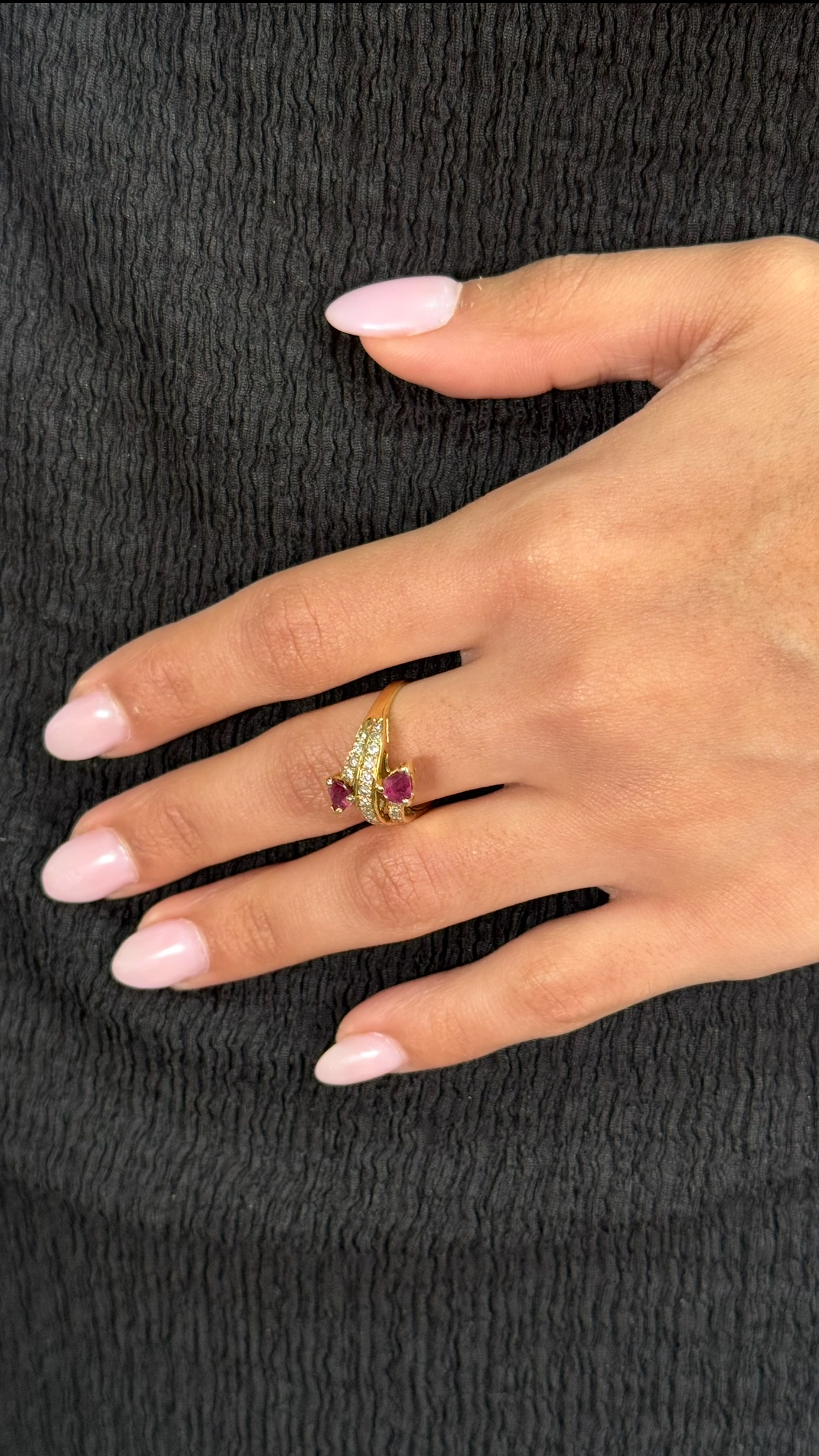 Anillo Oro 18kt Rubíes y Diamantes 