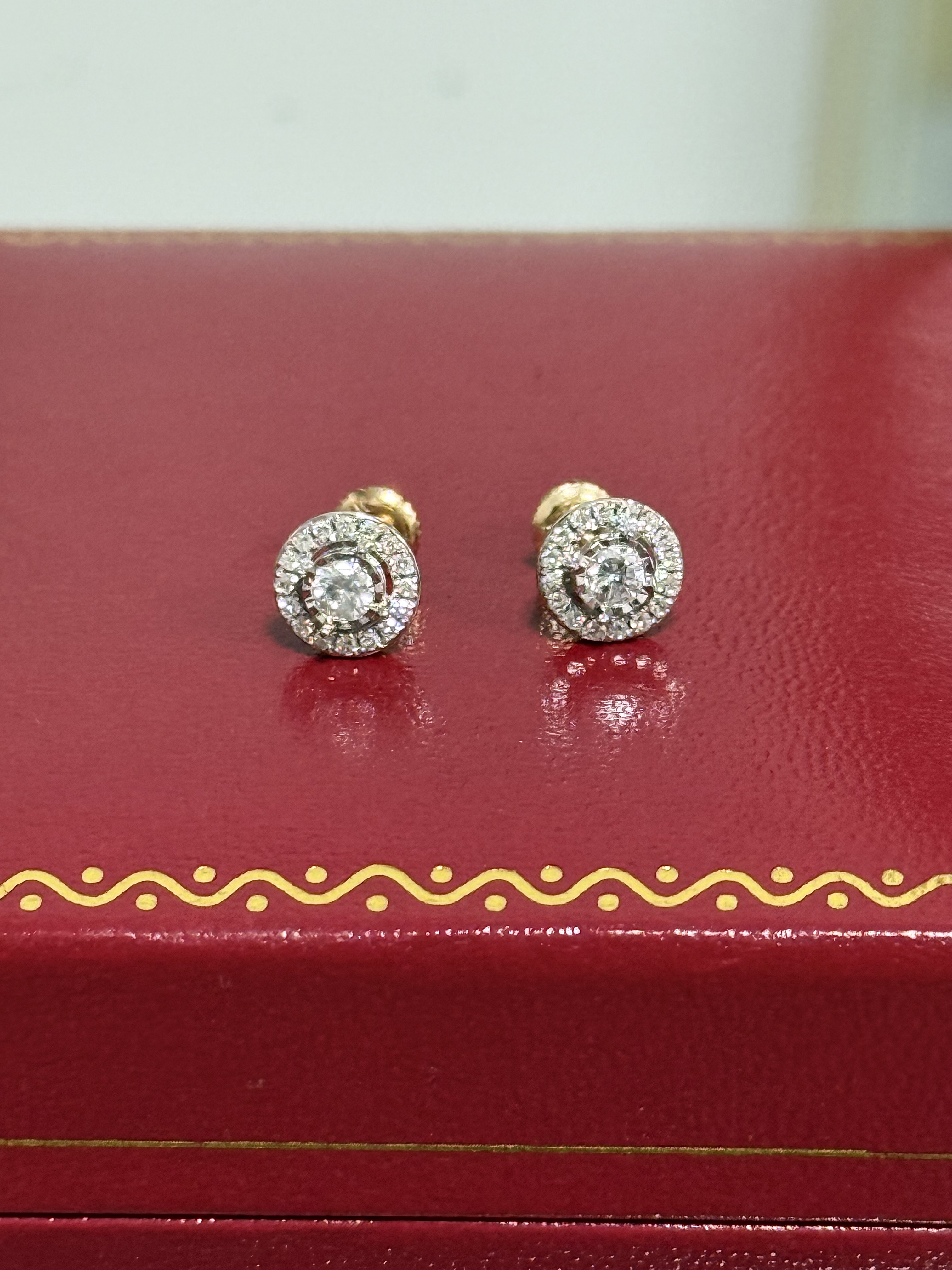 Aretes Oro Blanco 14kt y .40 Diamantes 