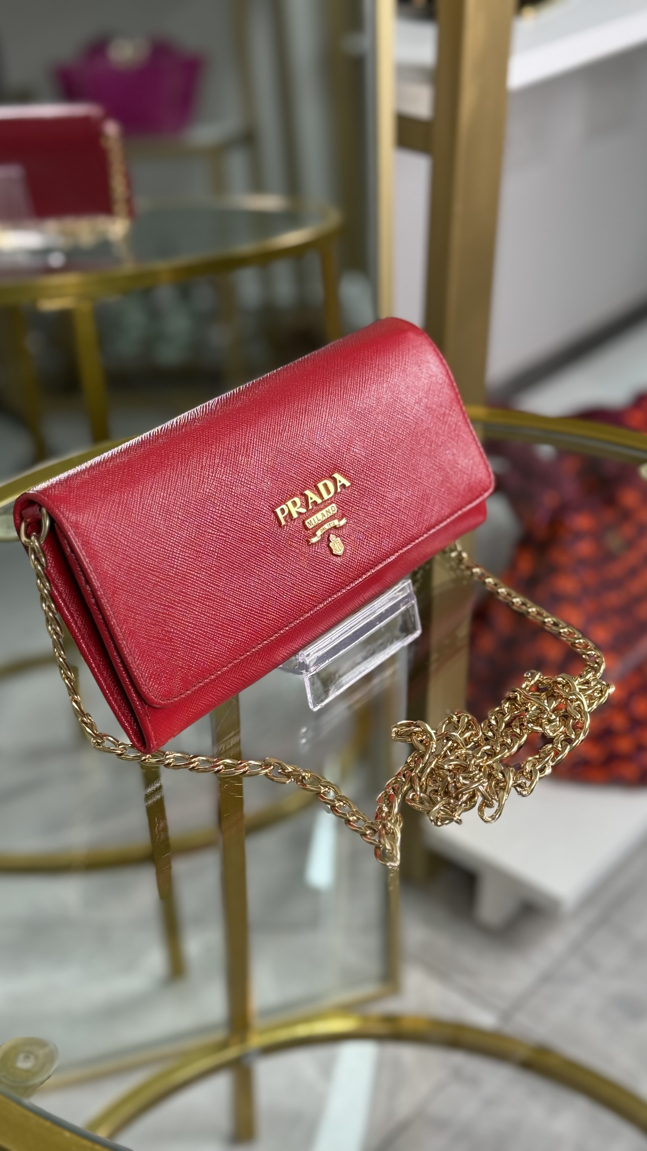 Prada Wallet On Chain