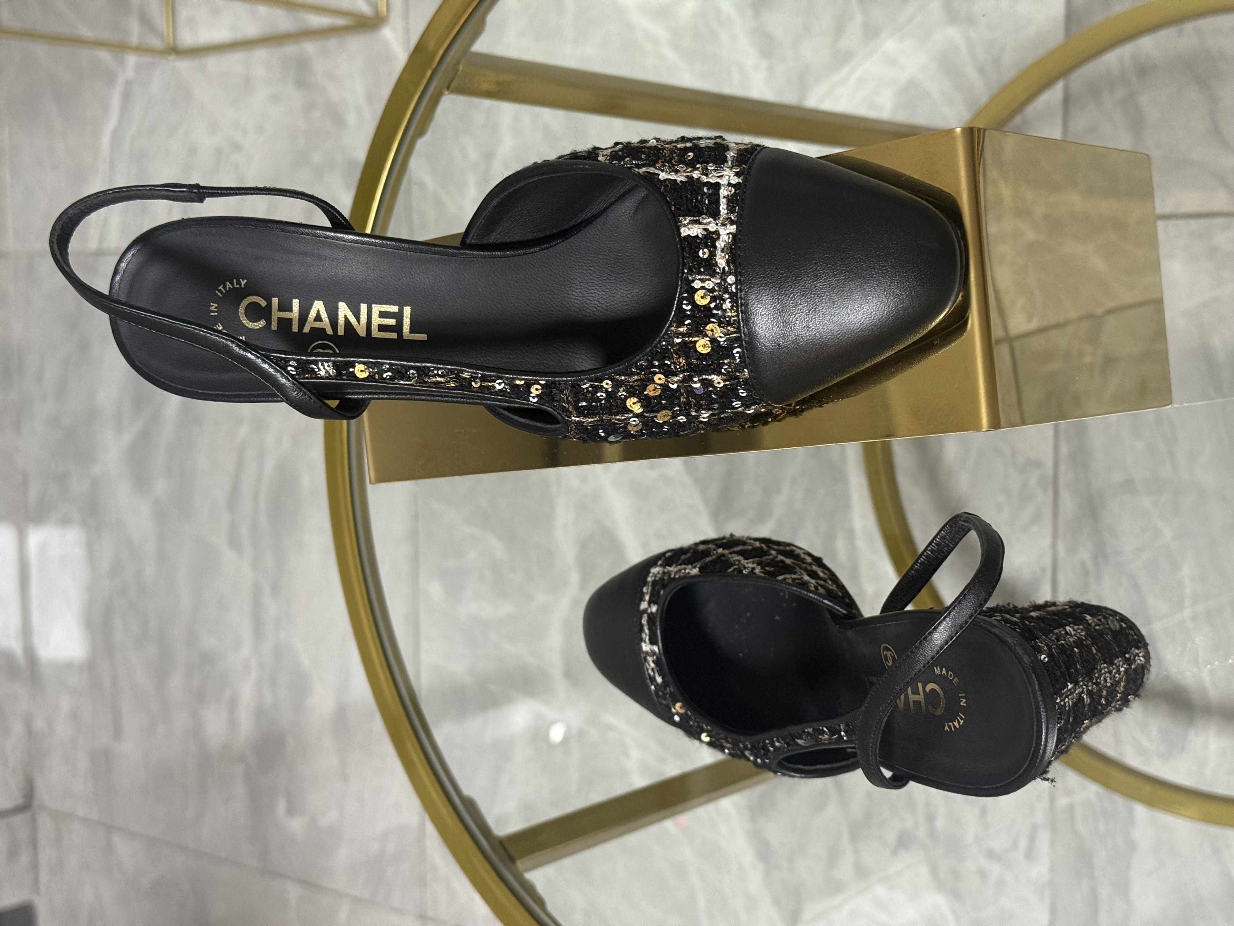 Chanel Classic Pumps Talla 38.5 (7.5)