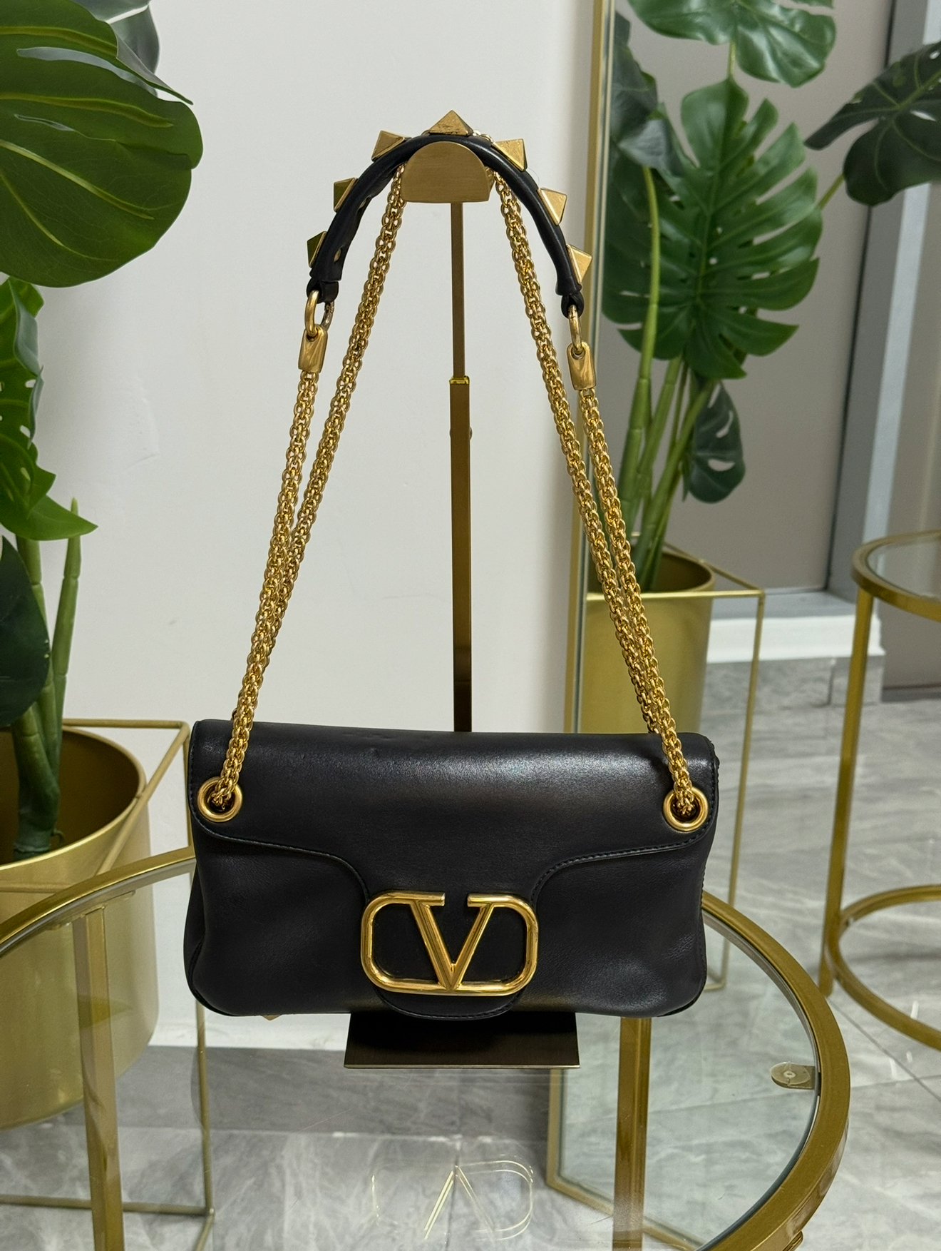 Valentino V Ring Negro