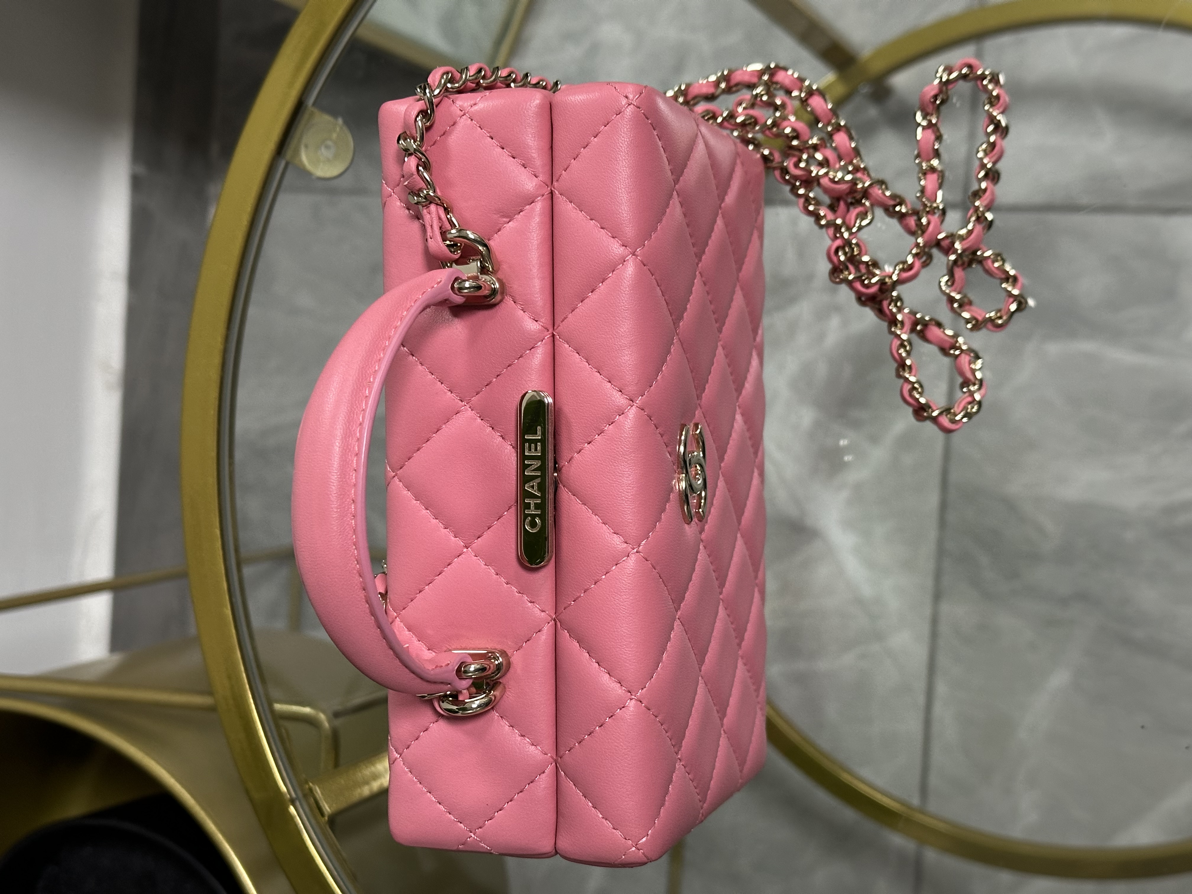 Chanel Vanity With Chain 