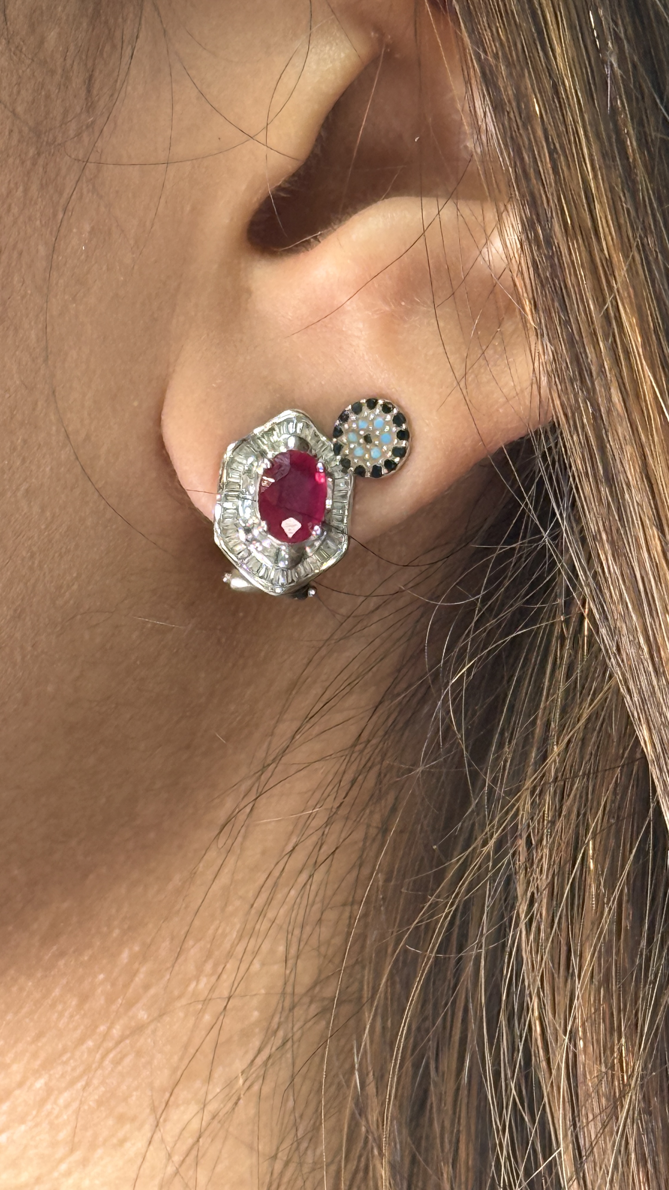 Aretes Oro Blanco 18kt con Rubí (Certificado)