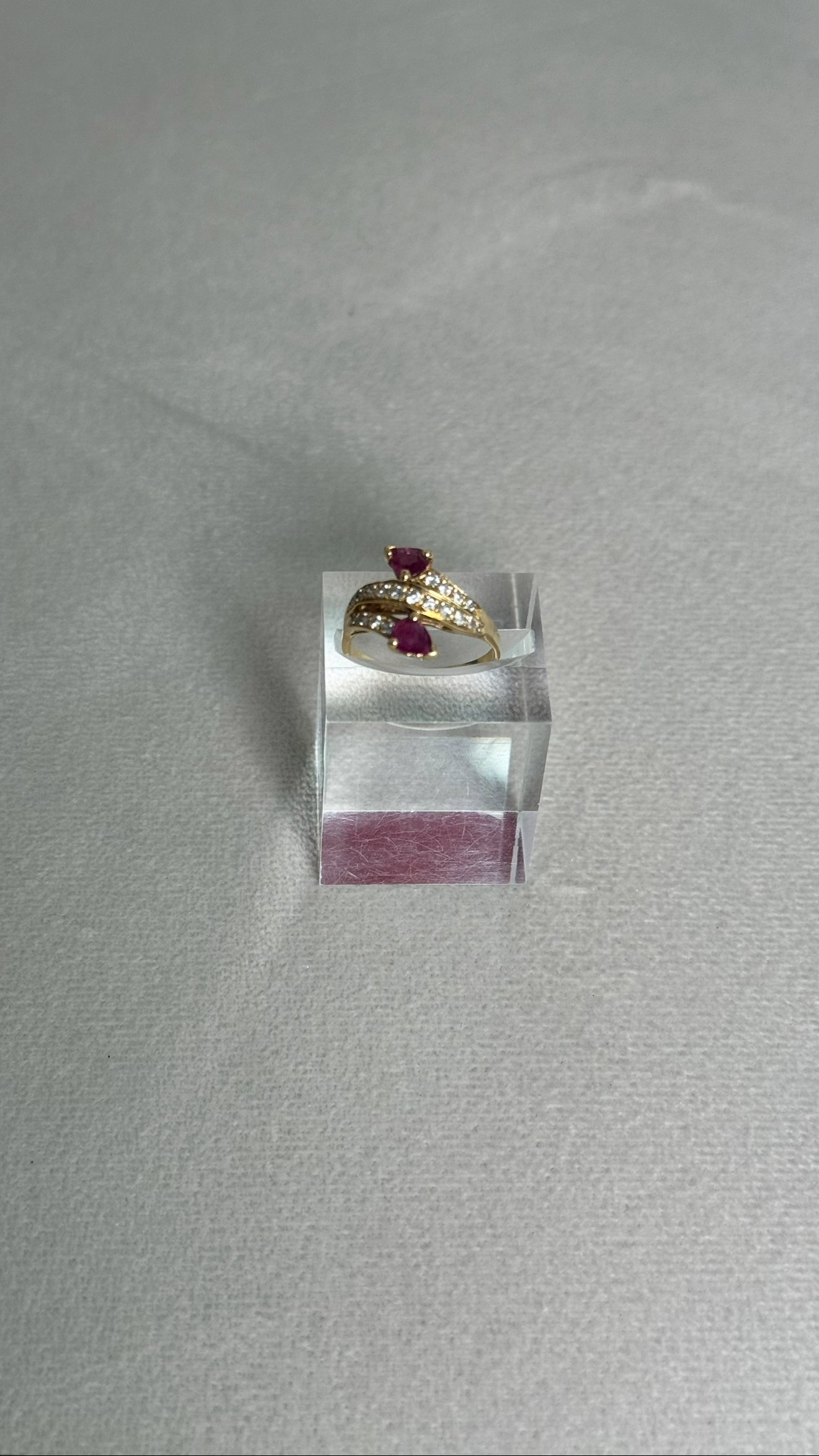 Anillo Oro 18kt Rubíes y Diamantes 