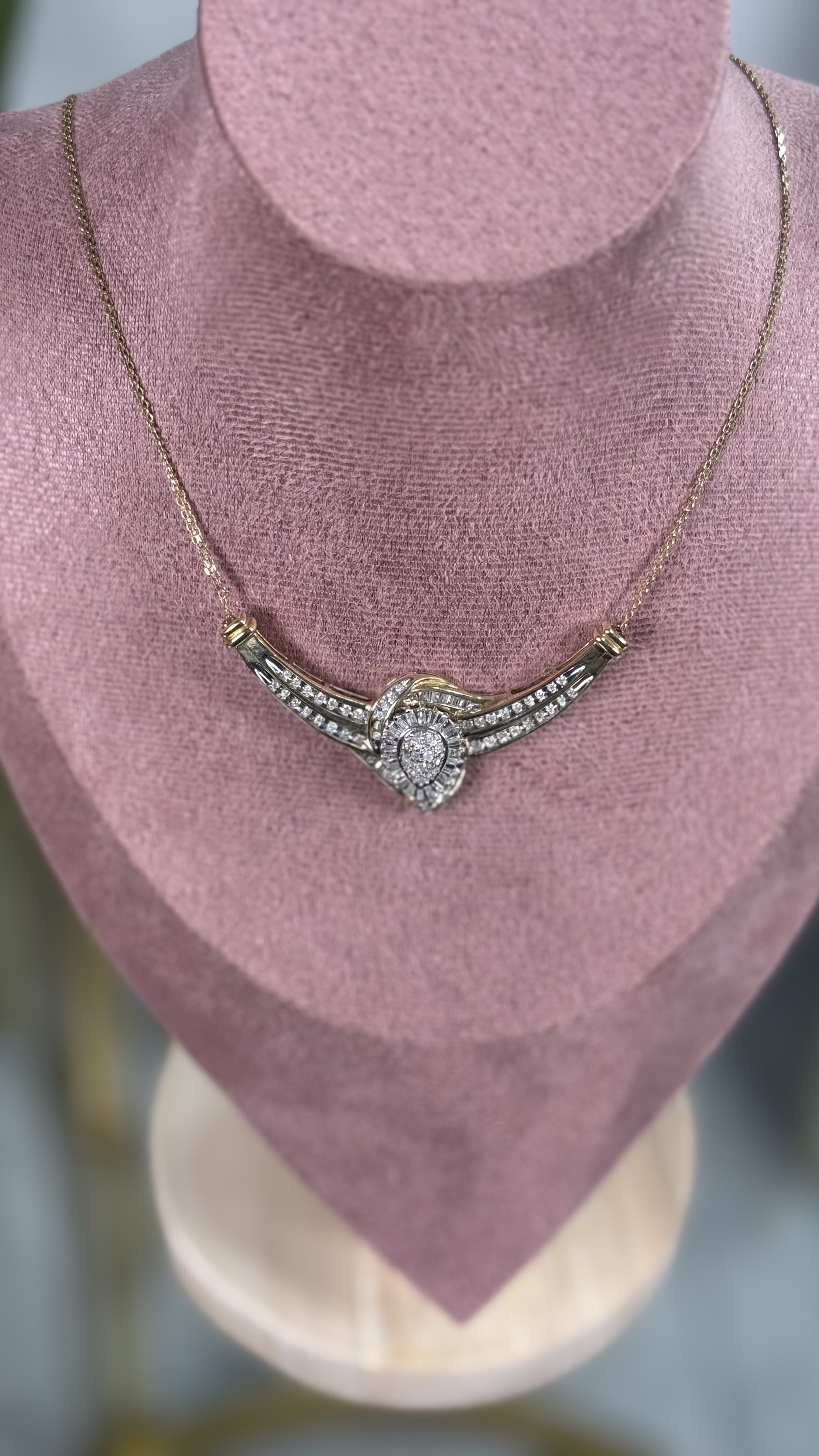 Collar Oro Amarillo 10kt con Diamantes 1.50ct