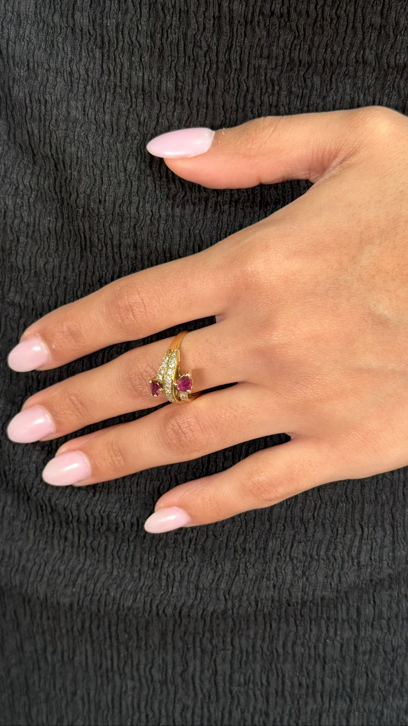 Anillo Oro 18kt Rubíes y Diamantes 