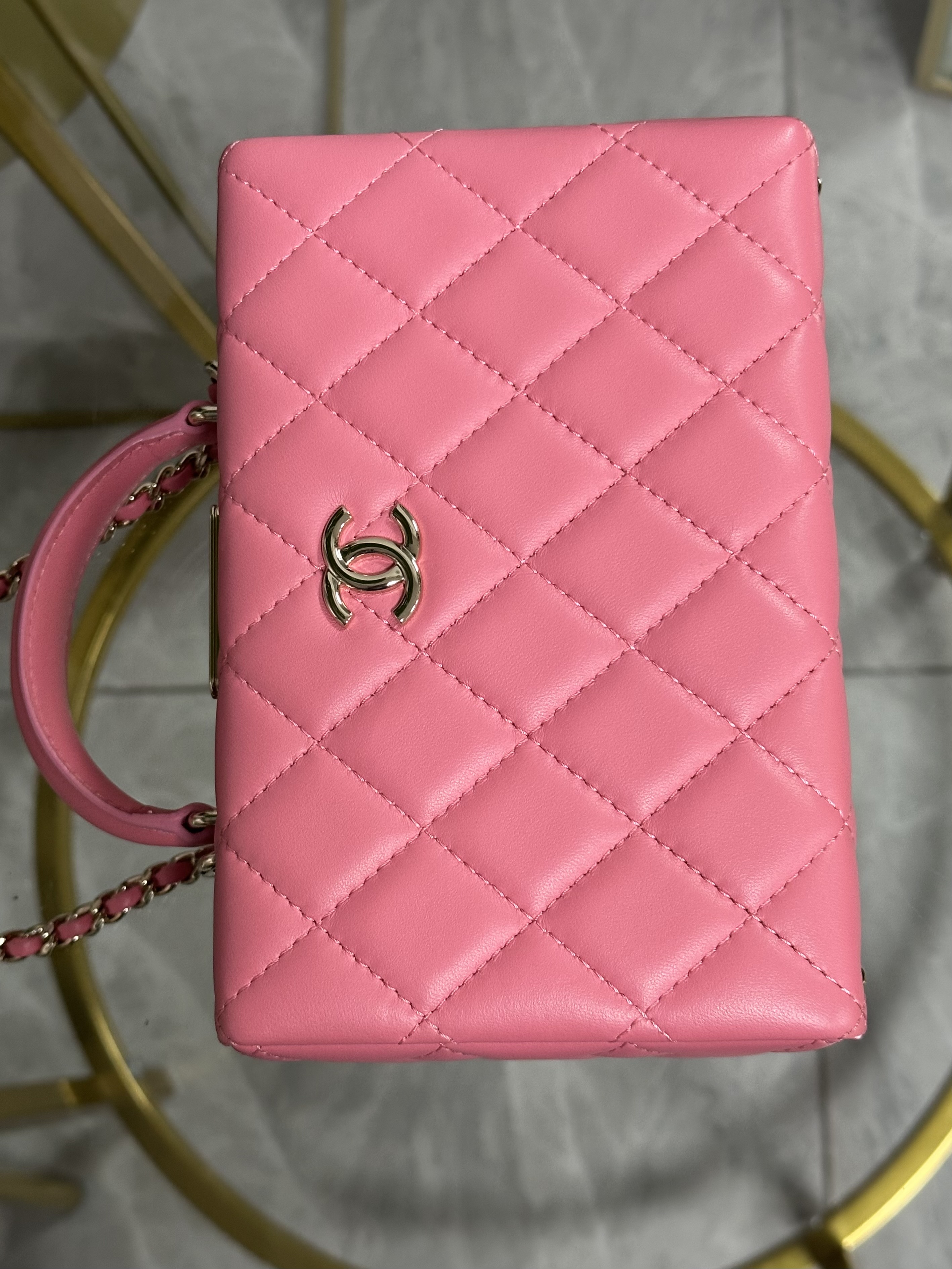 Chanel Vanity With Chain 