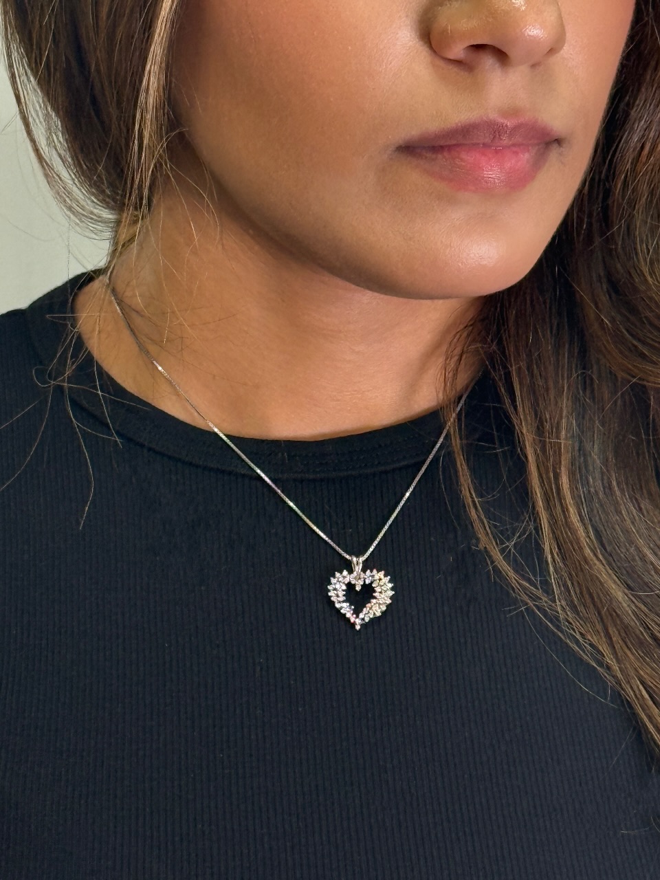 Dije de Corazón Oro Blanco 10ct con Diamantes.50