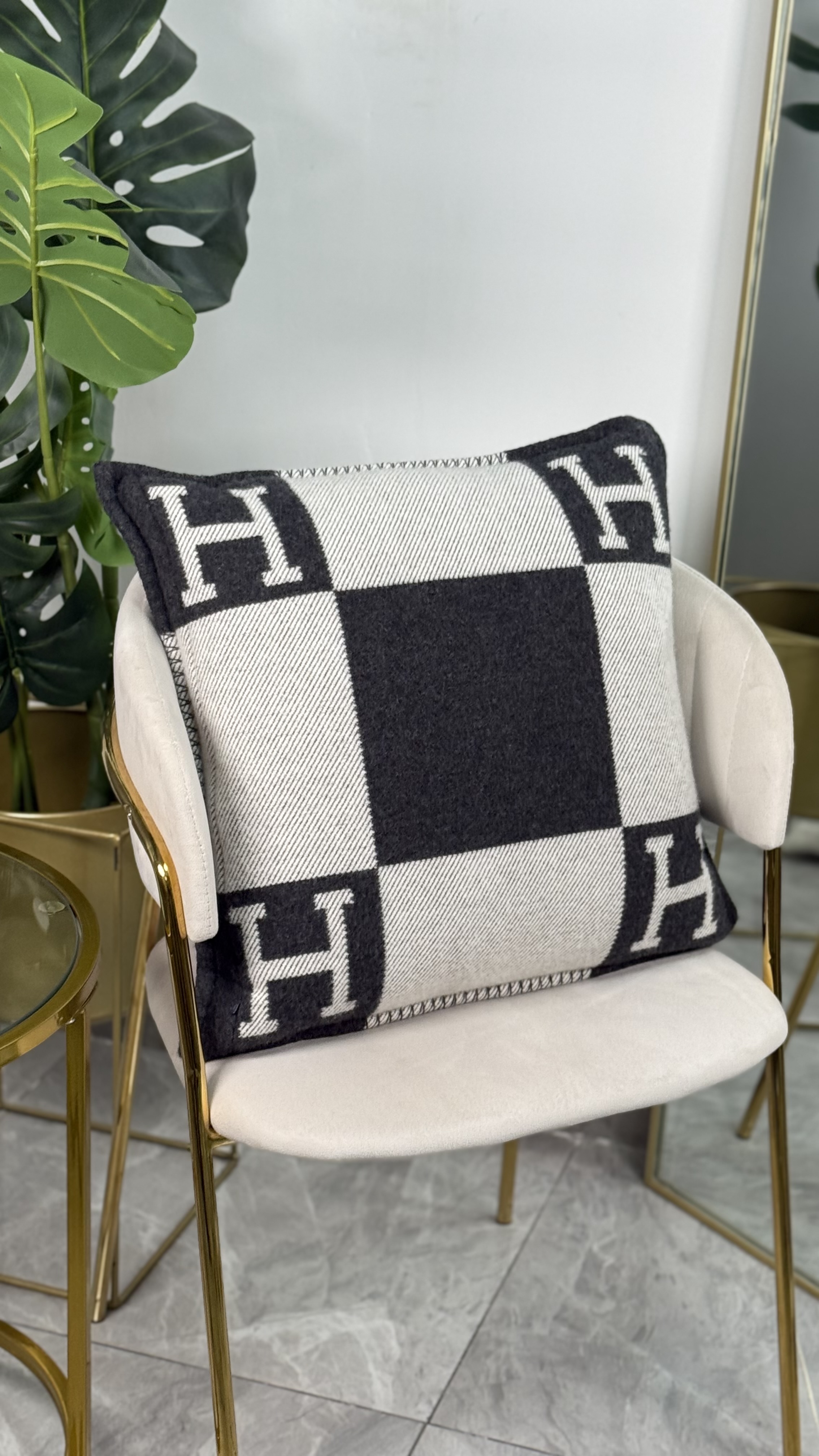 Hermes Throw Pillow (cojín)