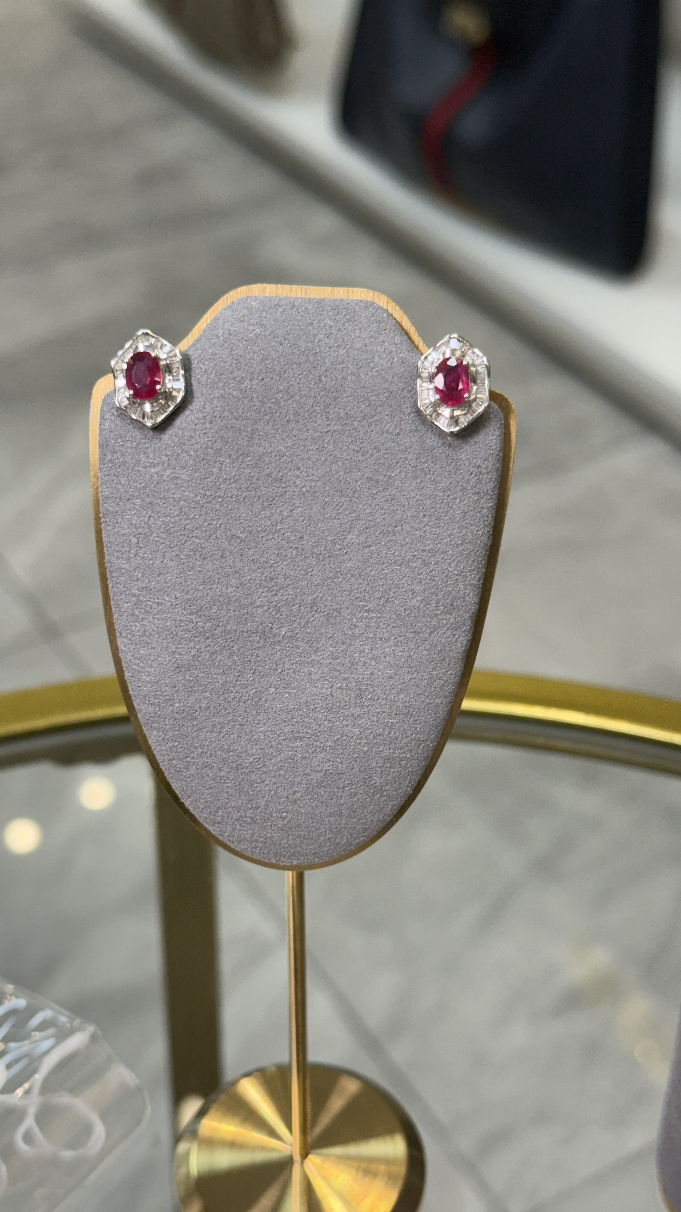 Aretes Oro Blanco 18kt con Rubí (Certificado)