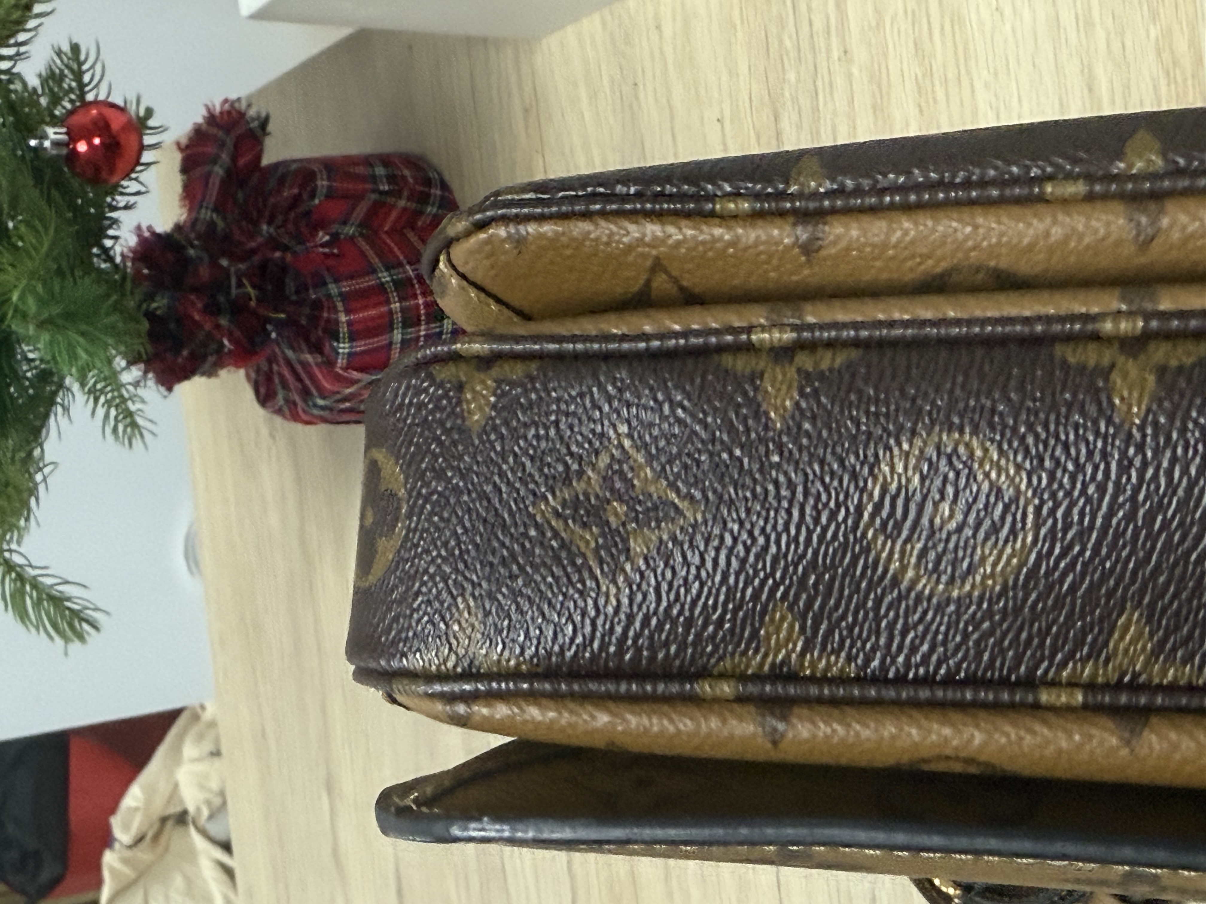 Louis Vuitton POCHETTE Metis Reverse