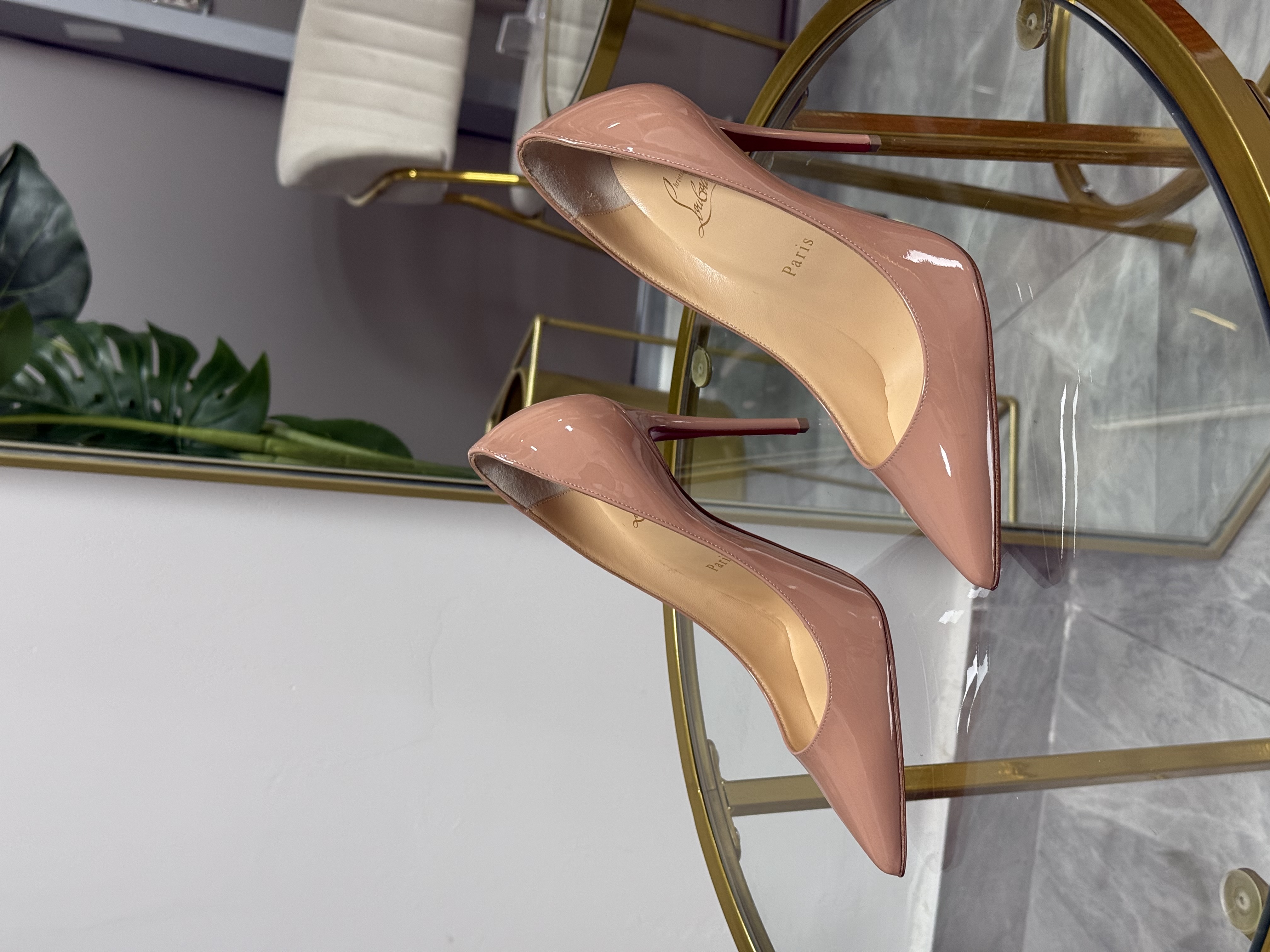 Louboutin Nude Pumps Talla 36