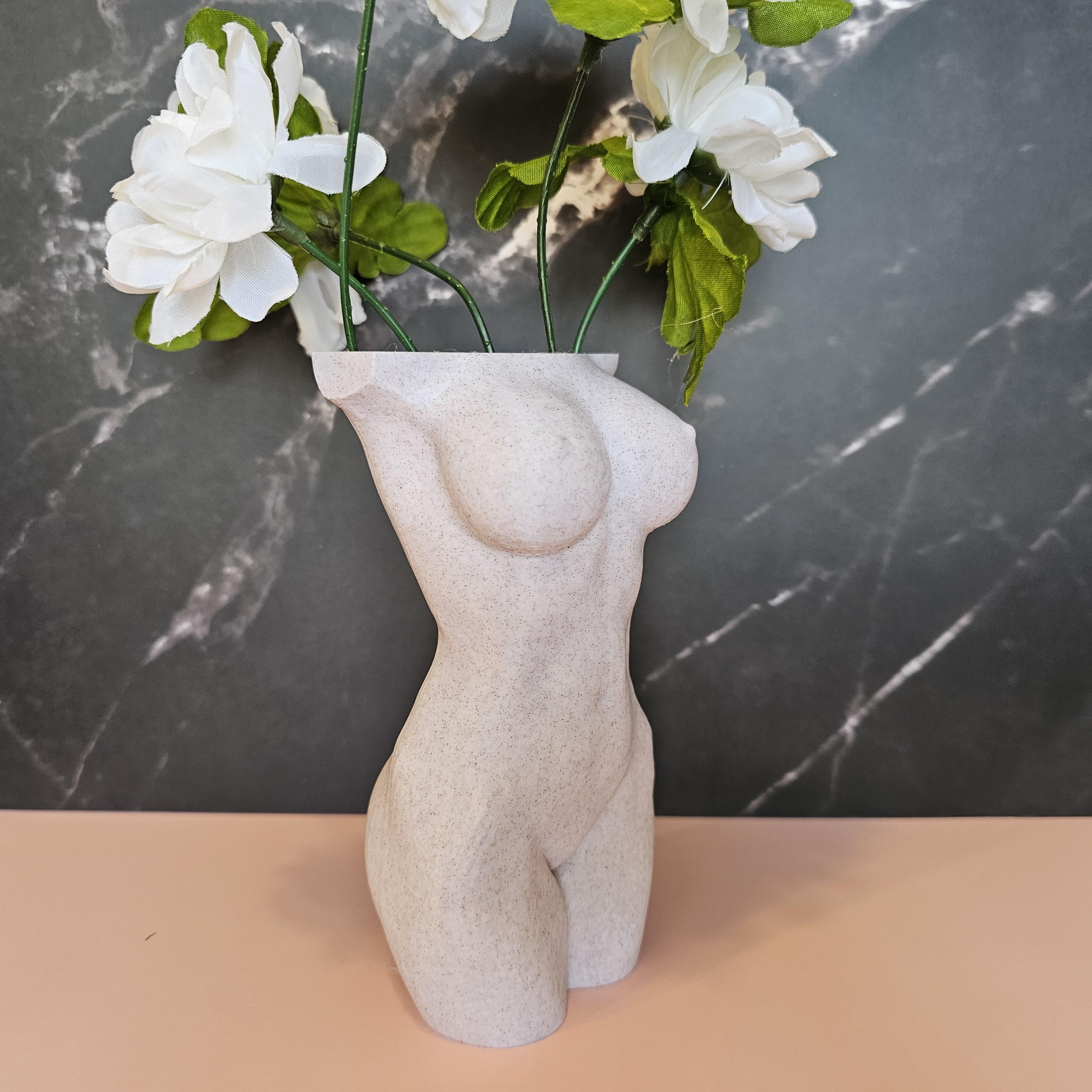 Elegant Desert Sand Female Torso Vase - Modern 3D Printed Sculpture for Stylish Home Decor