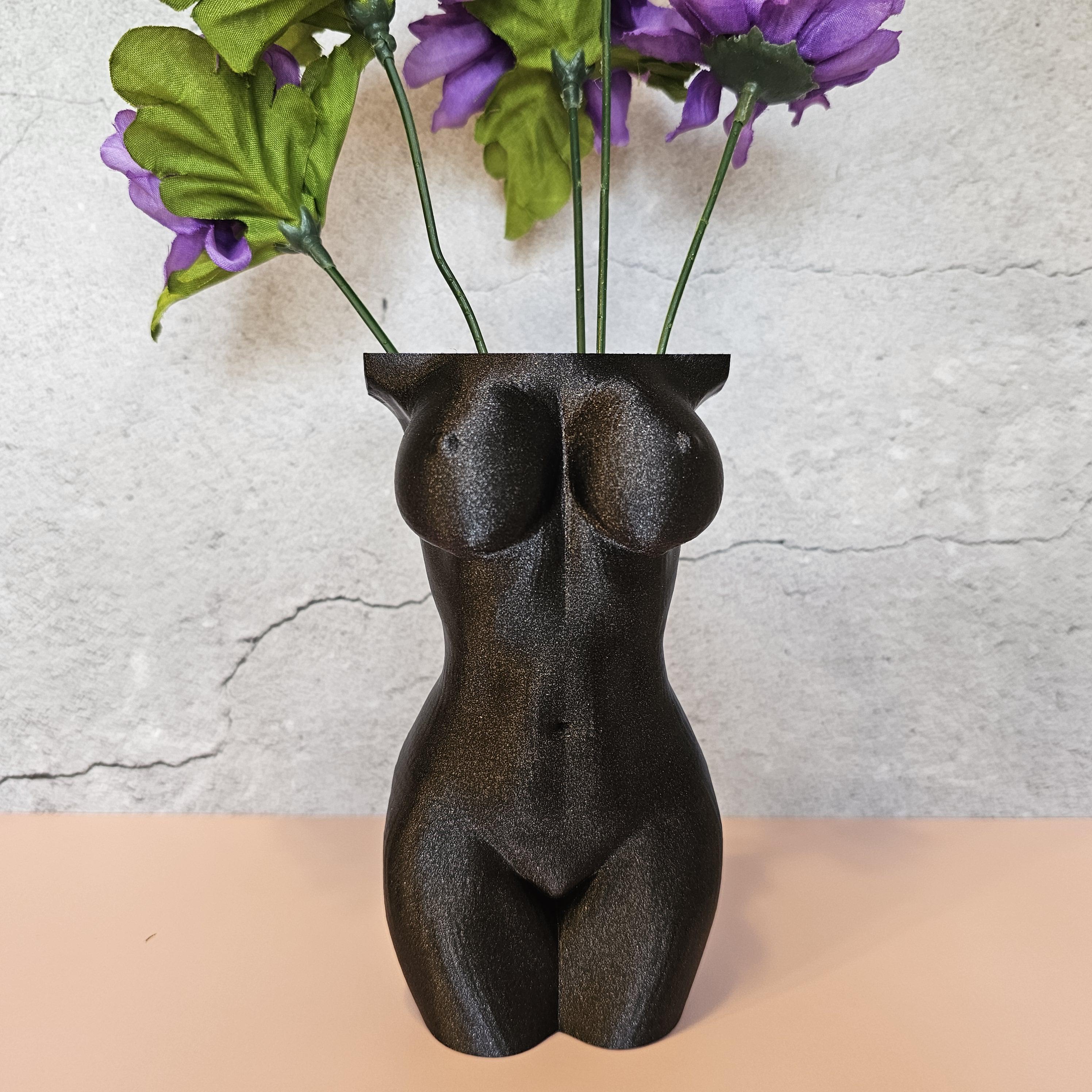 Elegant 3D Printed Female Torso Vase - Modern Black Sculpture for Luxury Home Decor