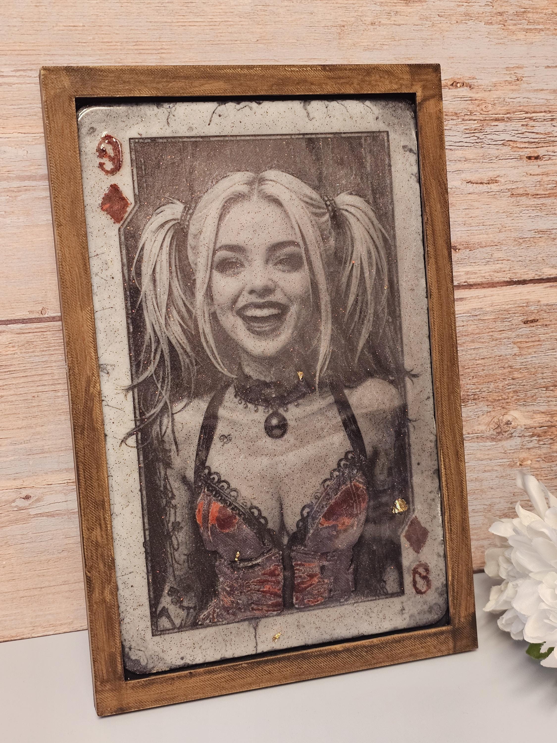 Harley Quinn 3D Wall Art: Resin-Sealed Comic Book Decor