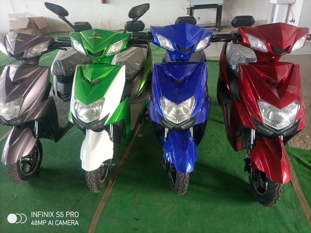 Viralka Single Light Eco-friendly Scooter- 60V30Ah Li-ion Battery