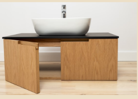 Elegant badeværelsesmøbel