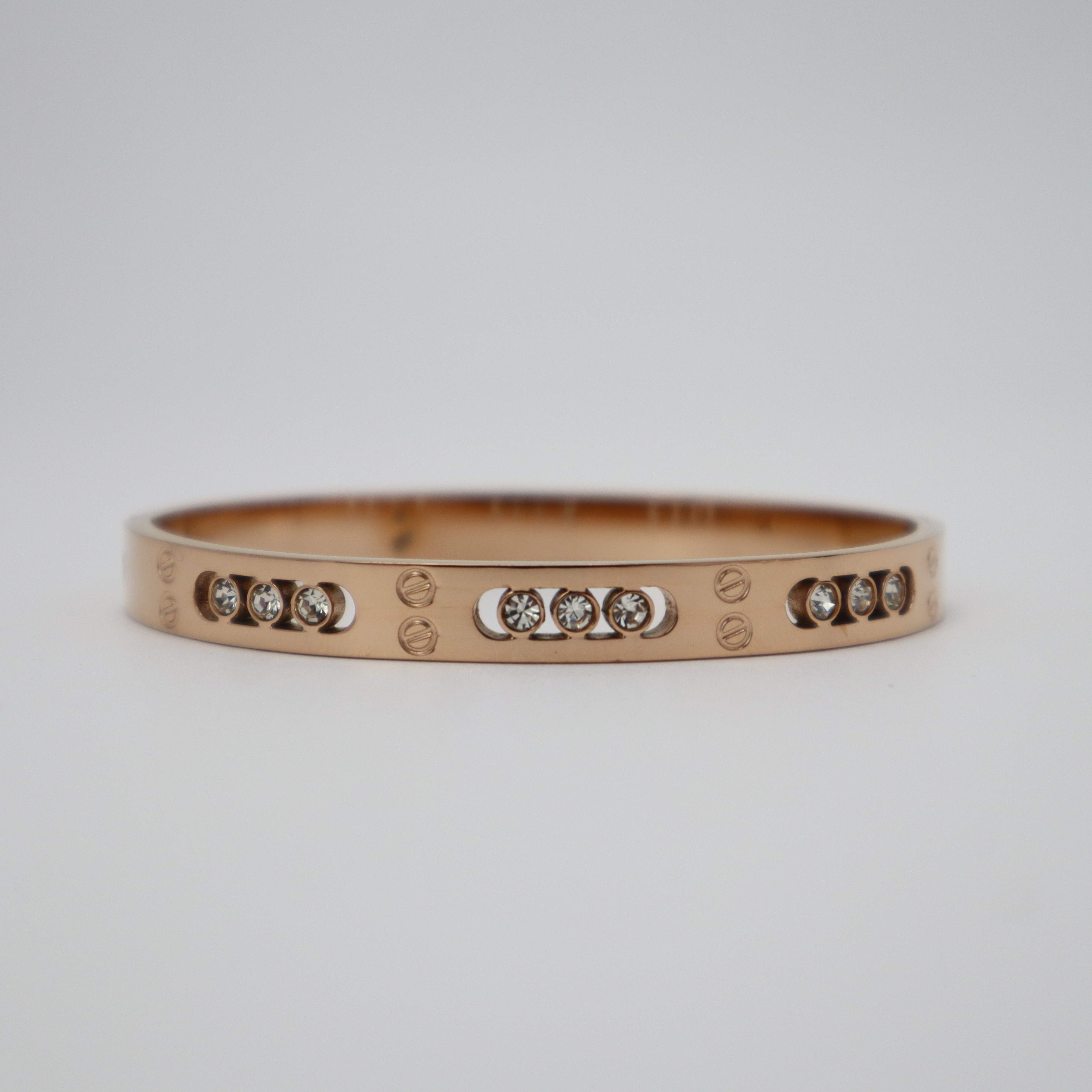 Keerthii Kalaa Rose Gold Circle & Crystal Bracelet for Women & Girls - Anti-Tarnish Bangle, Free Size