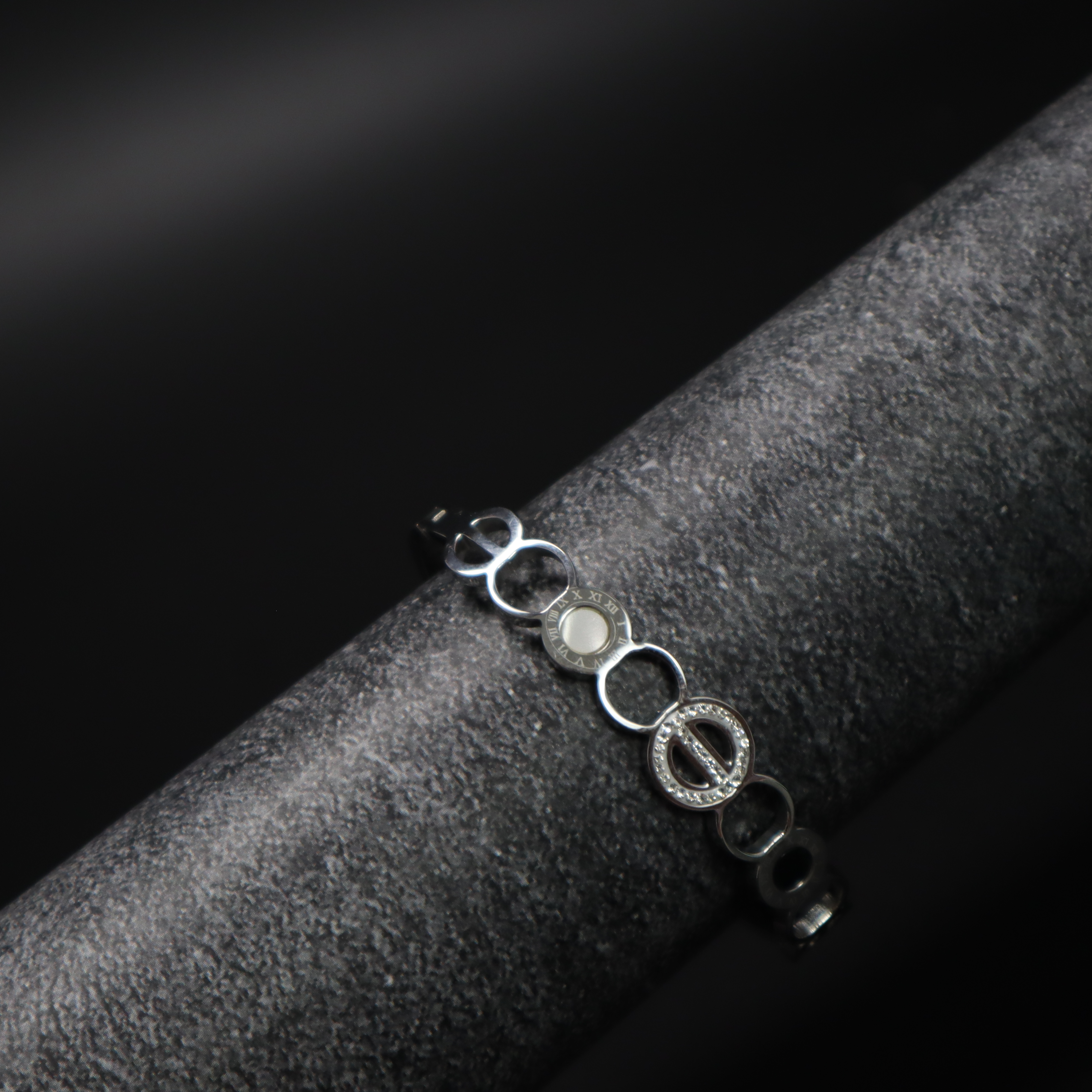 Keerthii Kalaa Modern Circle & Roman Numeral Bracelet for Women & Girls - Silver Anti-Tarnish Bangle, Free Size