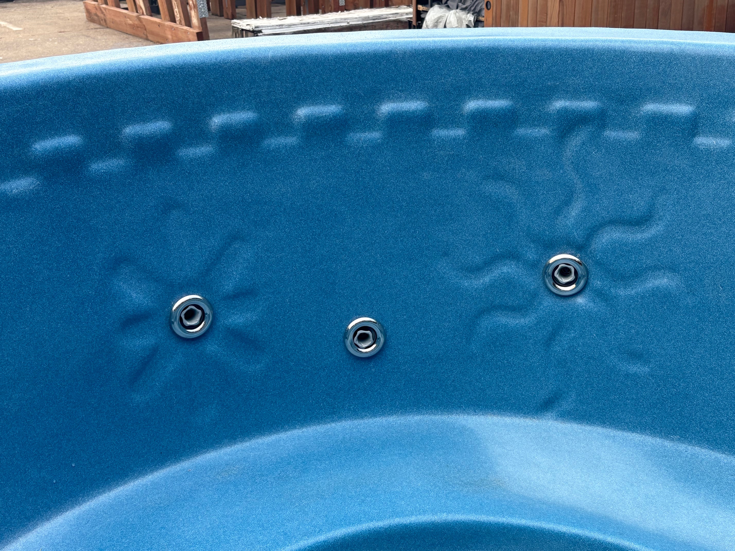 TRADITIONAL HOT TUB