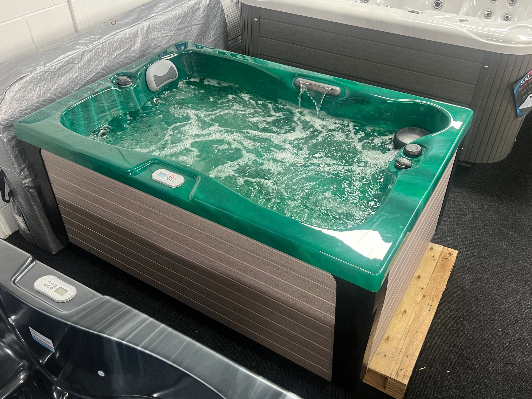 PATIO BLASTER 3 SEATER SPA POOL