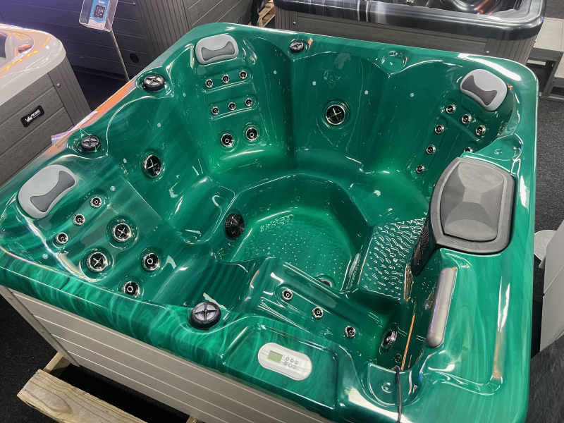 DUKE 5 PERSON SPA POOL
