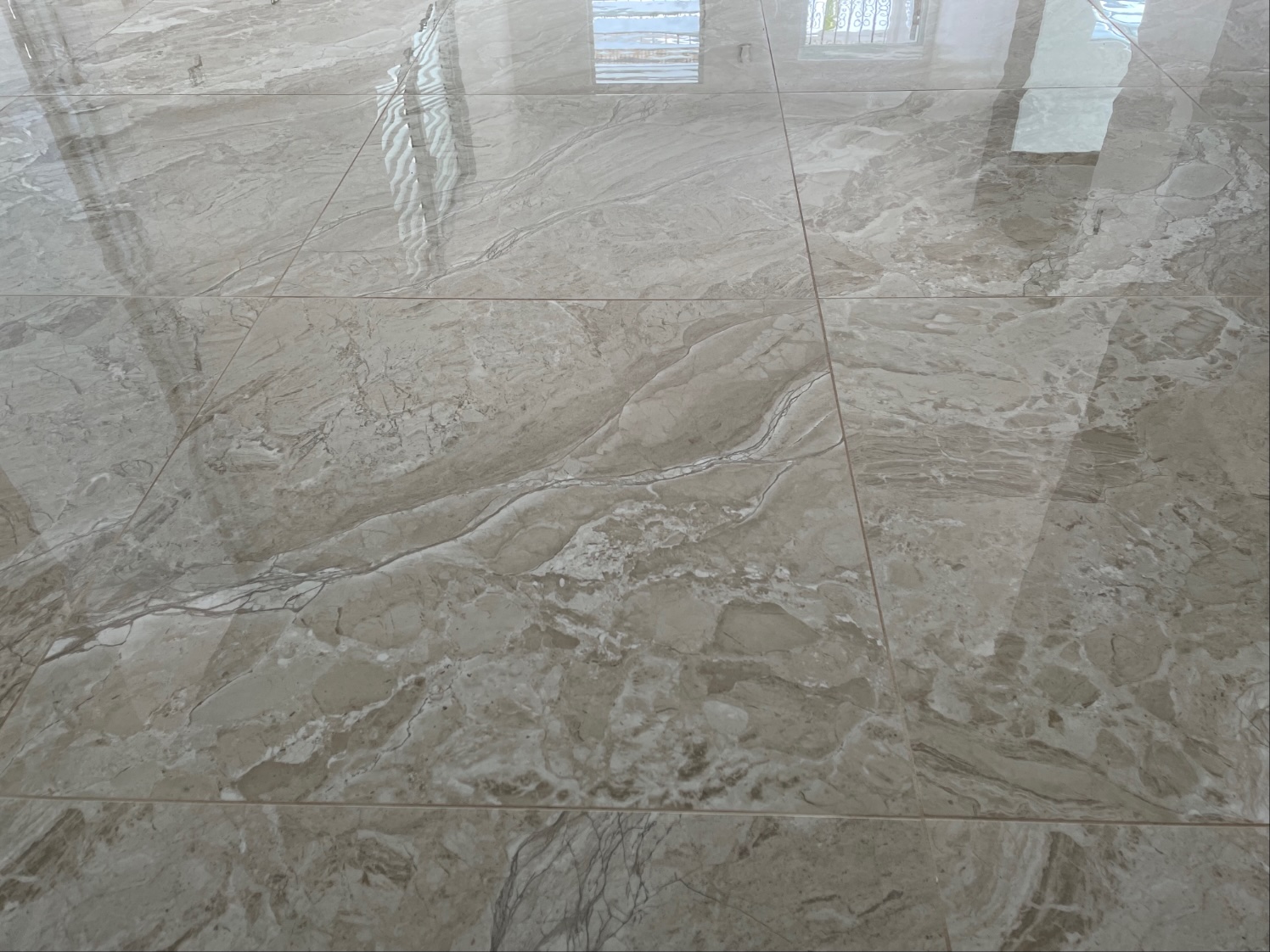 Porcelánico Sirius Pearl 24'' x 24''