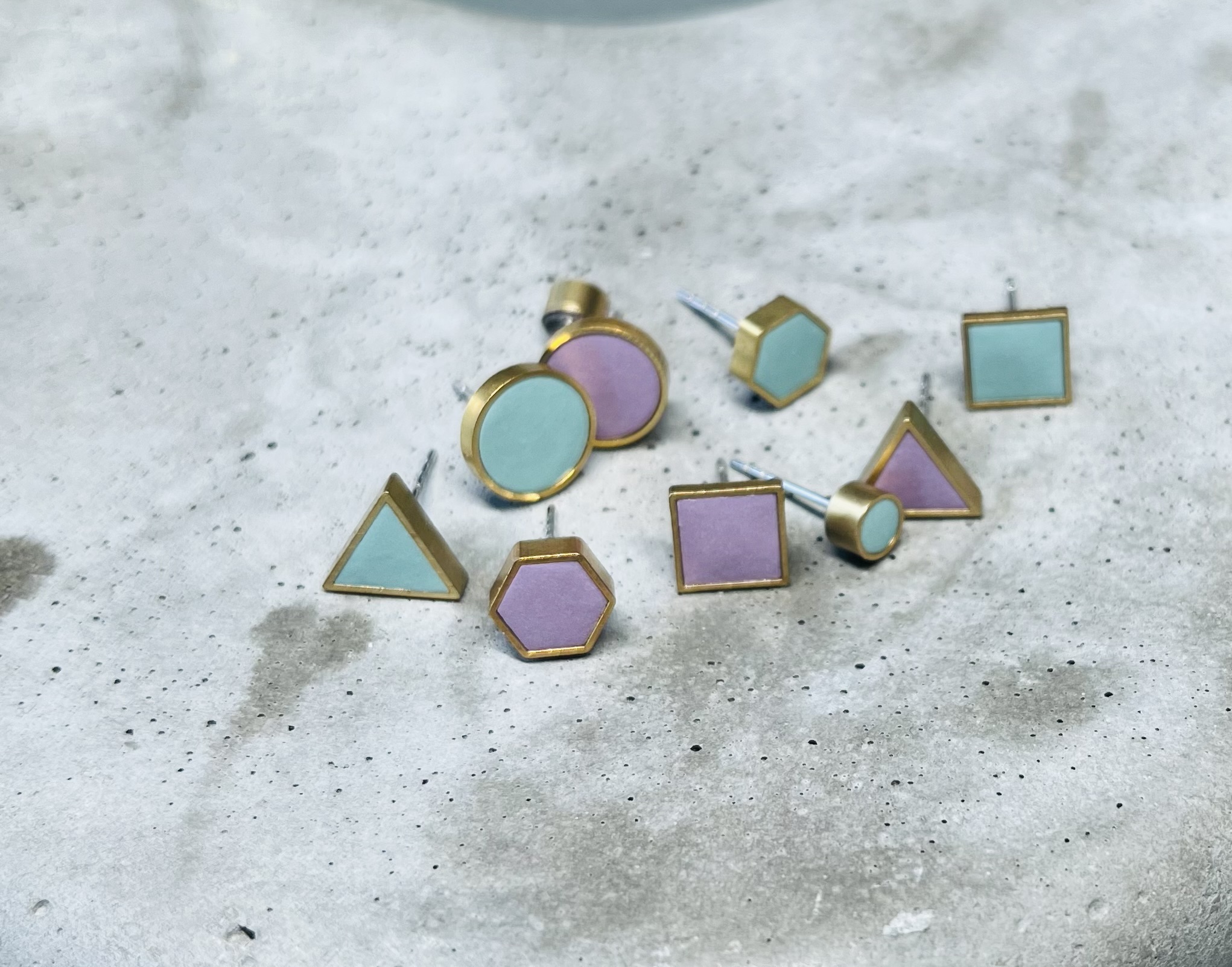 ohrstecker geometrisch lavendel
