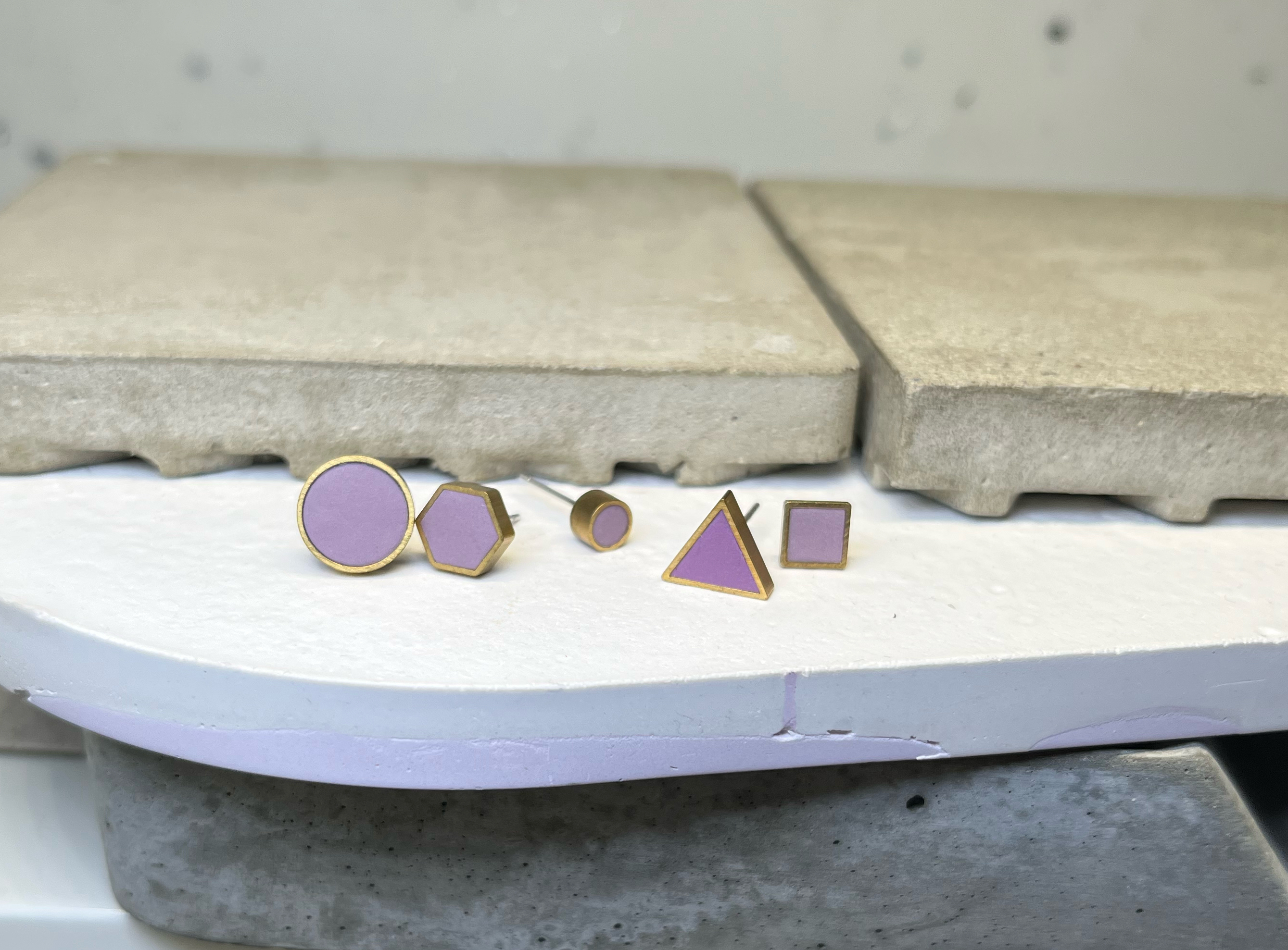 ohrstecker geometrisch lavendel