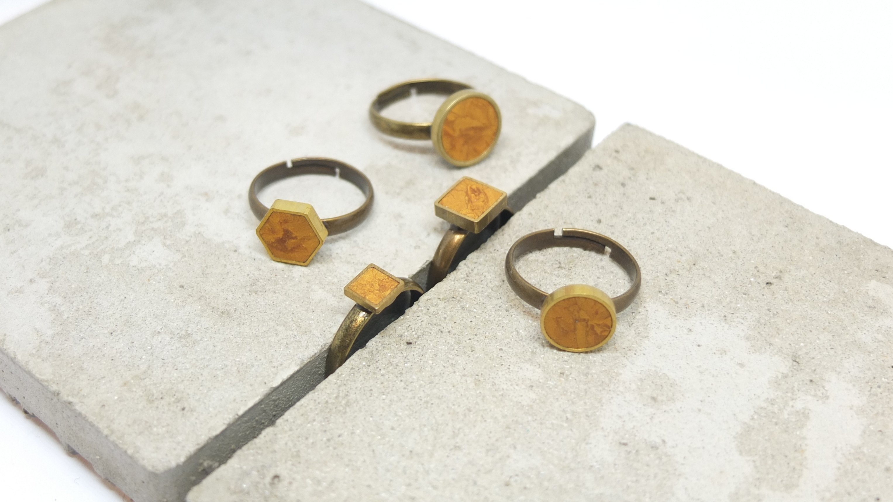 ohrstecker geometrisch metallic gold