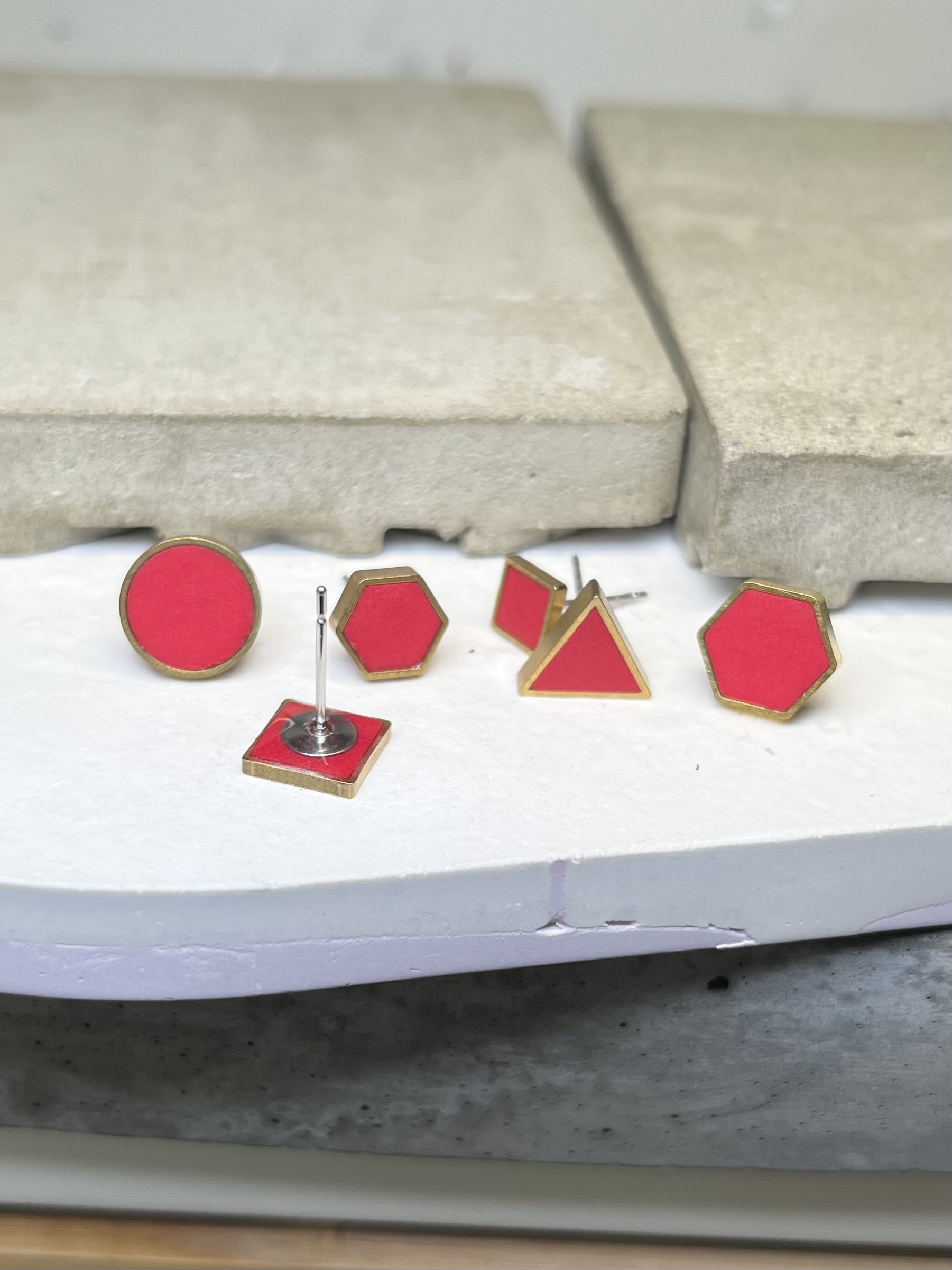 ohrstecker geometrisch rot