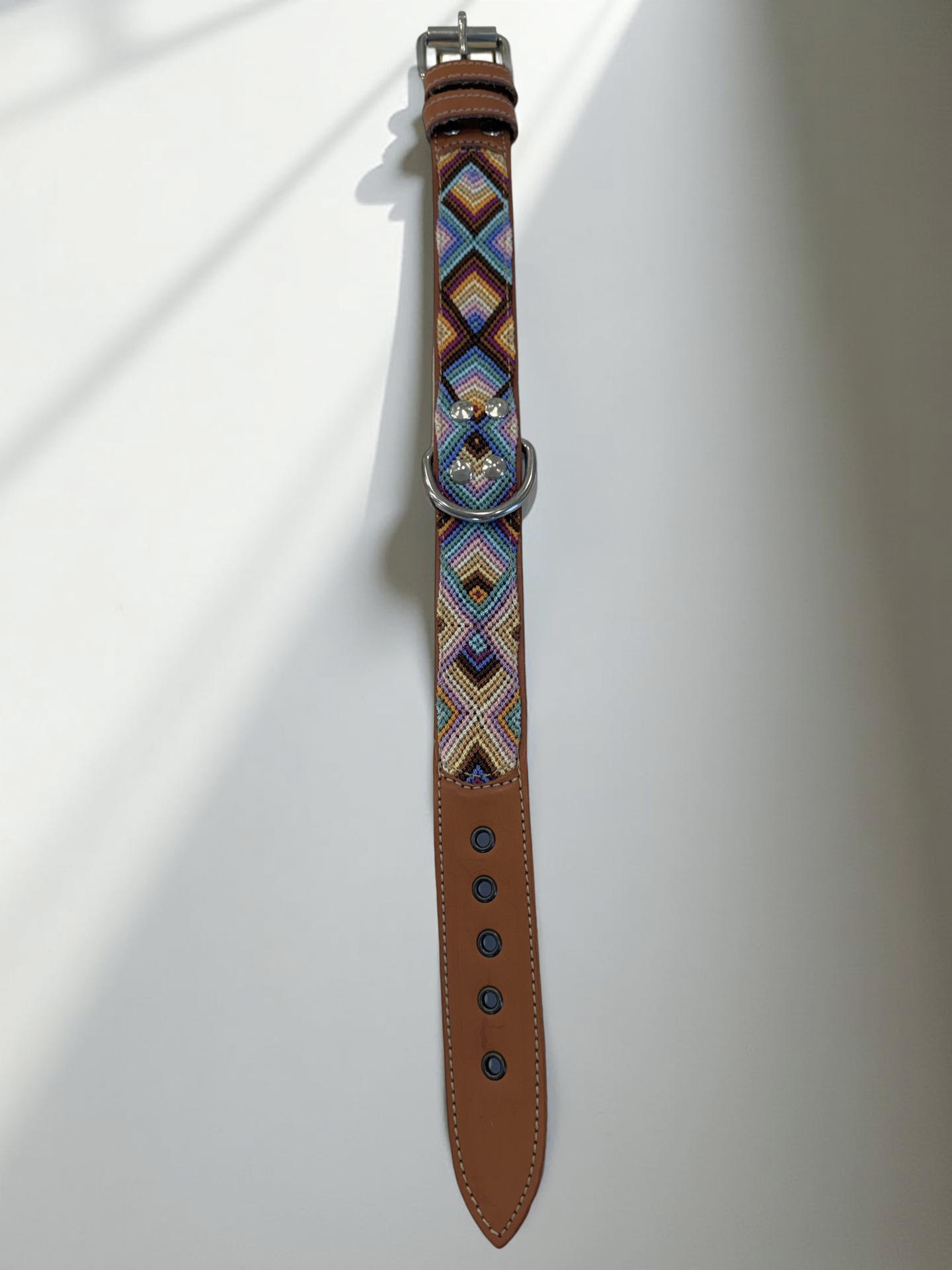 Pastel Collar