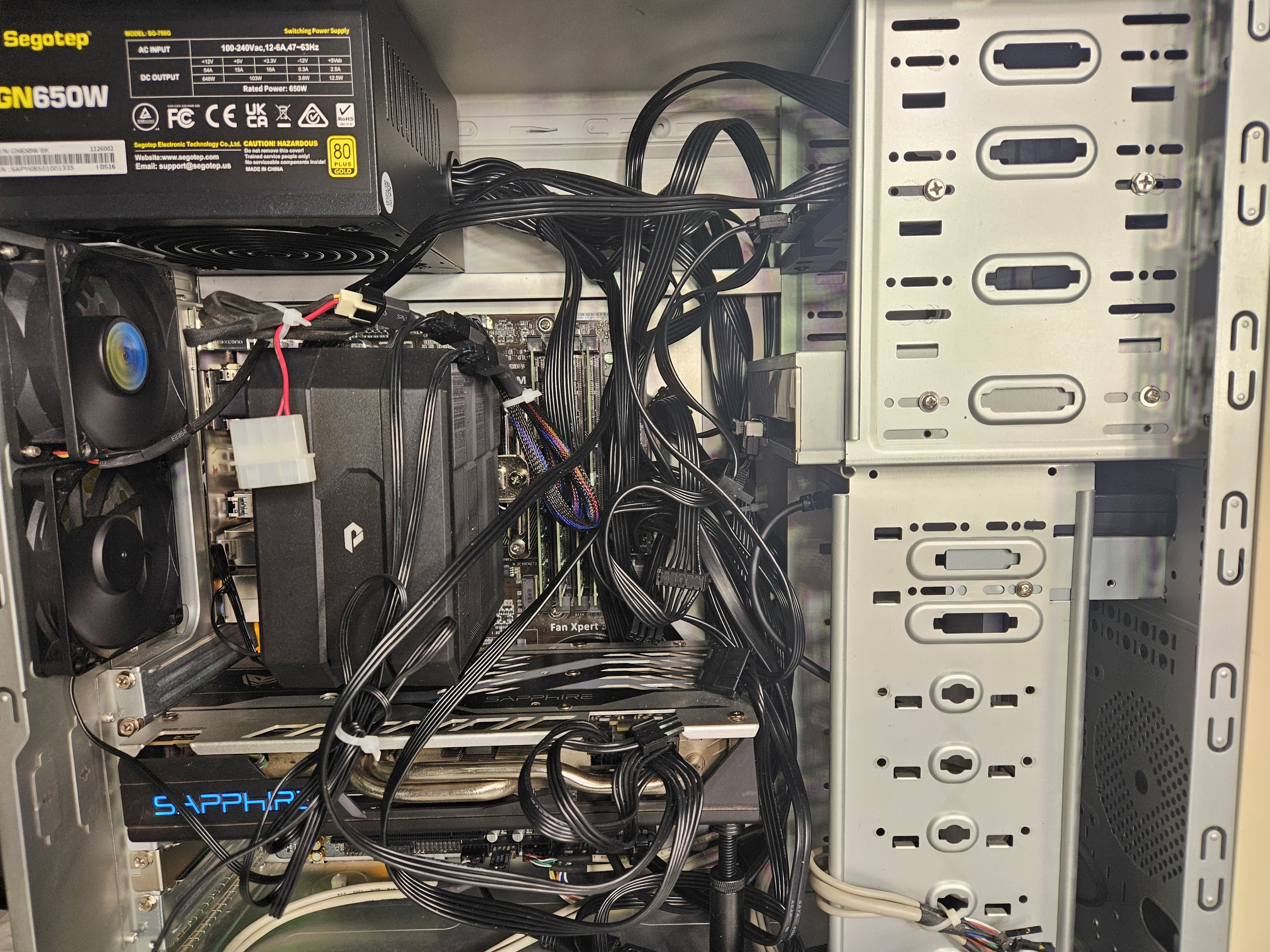 Custom Asus Z97-E Desktop PC, 32GB RAM, Intel i5-4430, SAPPHIRE NITRO+ RX580