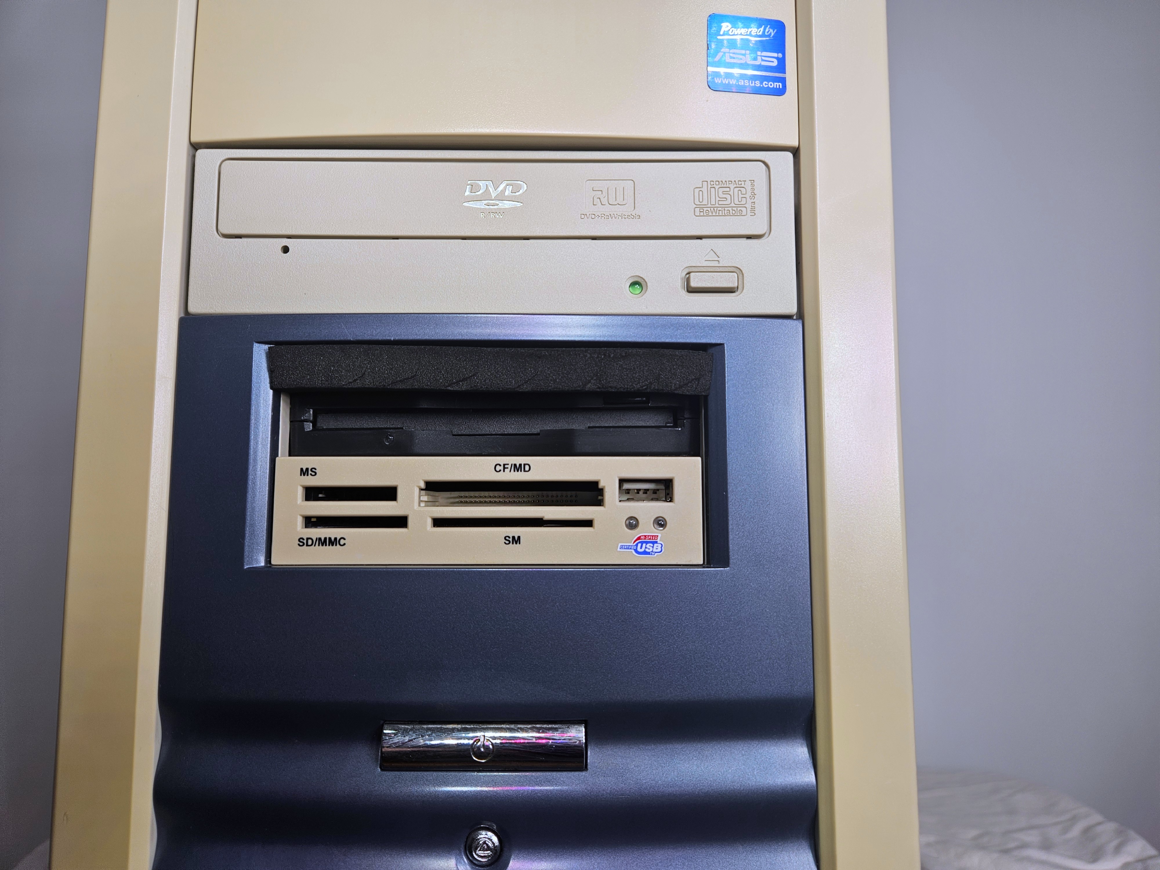 Custom Asus Z97-E Desktop PC, 32GB RAM, Intel i5-4430, SAPPHIRE NITRO+ RX580