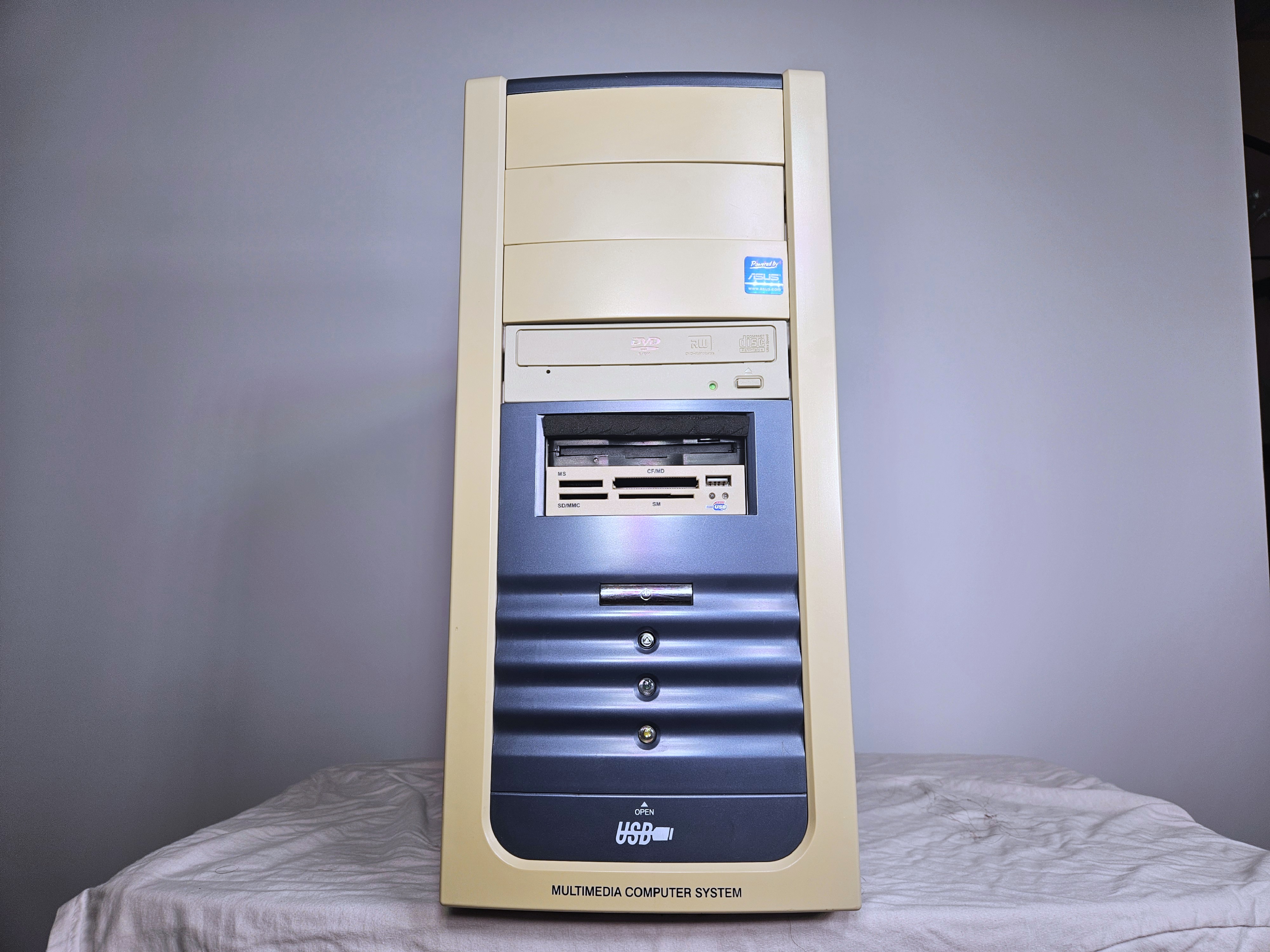 Custom Asus Z97-E Desktop PC, 32GB RAM, Intel i5-4430, SAPPHIRE NITRO+ RX580