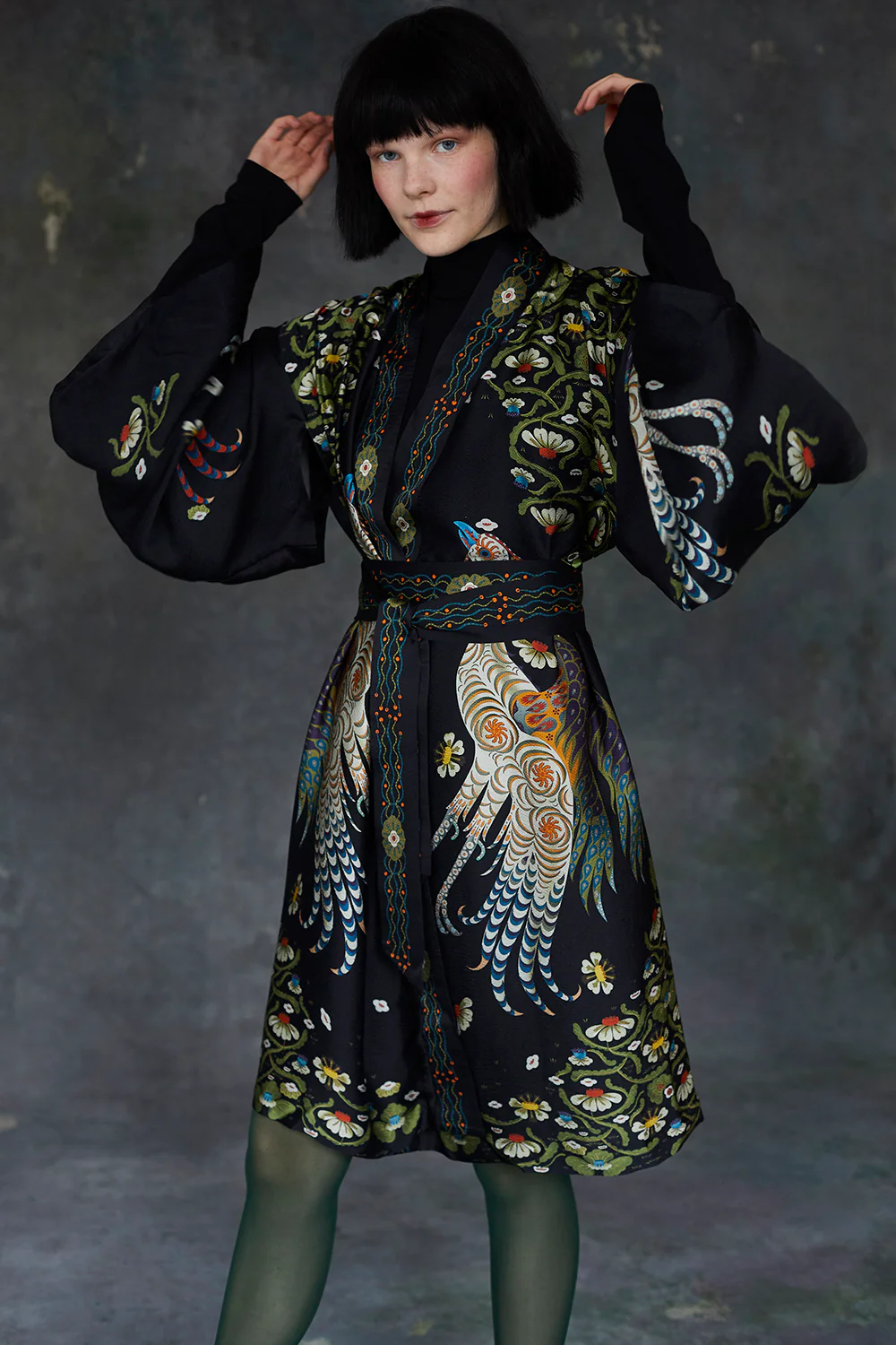 Firebird Kimono juodas, 100% šilkas