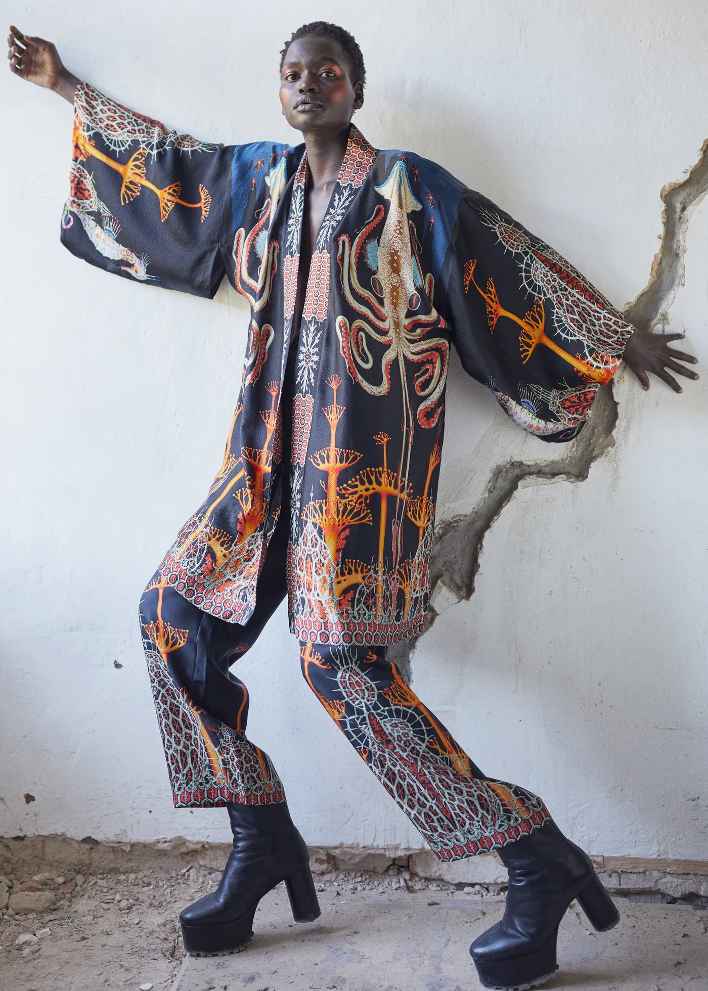 Notre Dame Kimono juodas, 100% šilkas