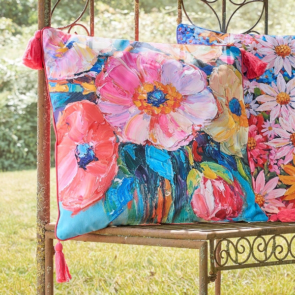 Lauko pagalvėlė Flowers raudonais kutais