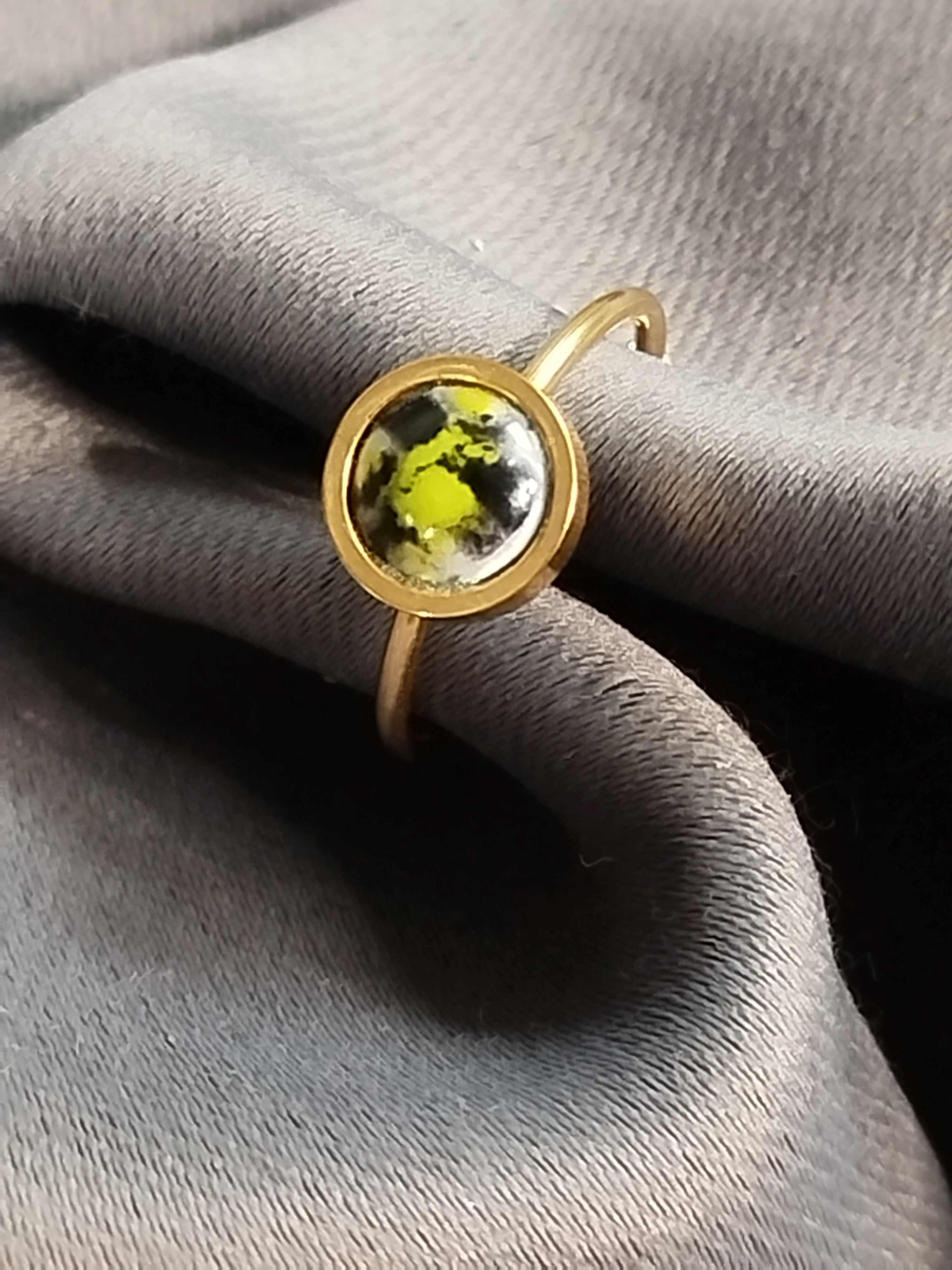 Bague Piccoli vert blanc noir