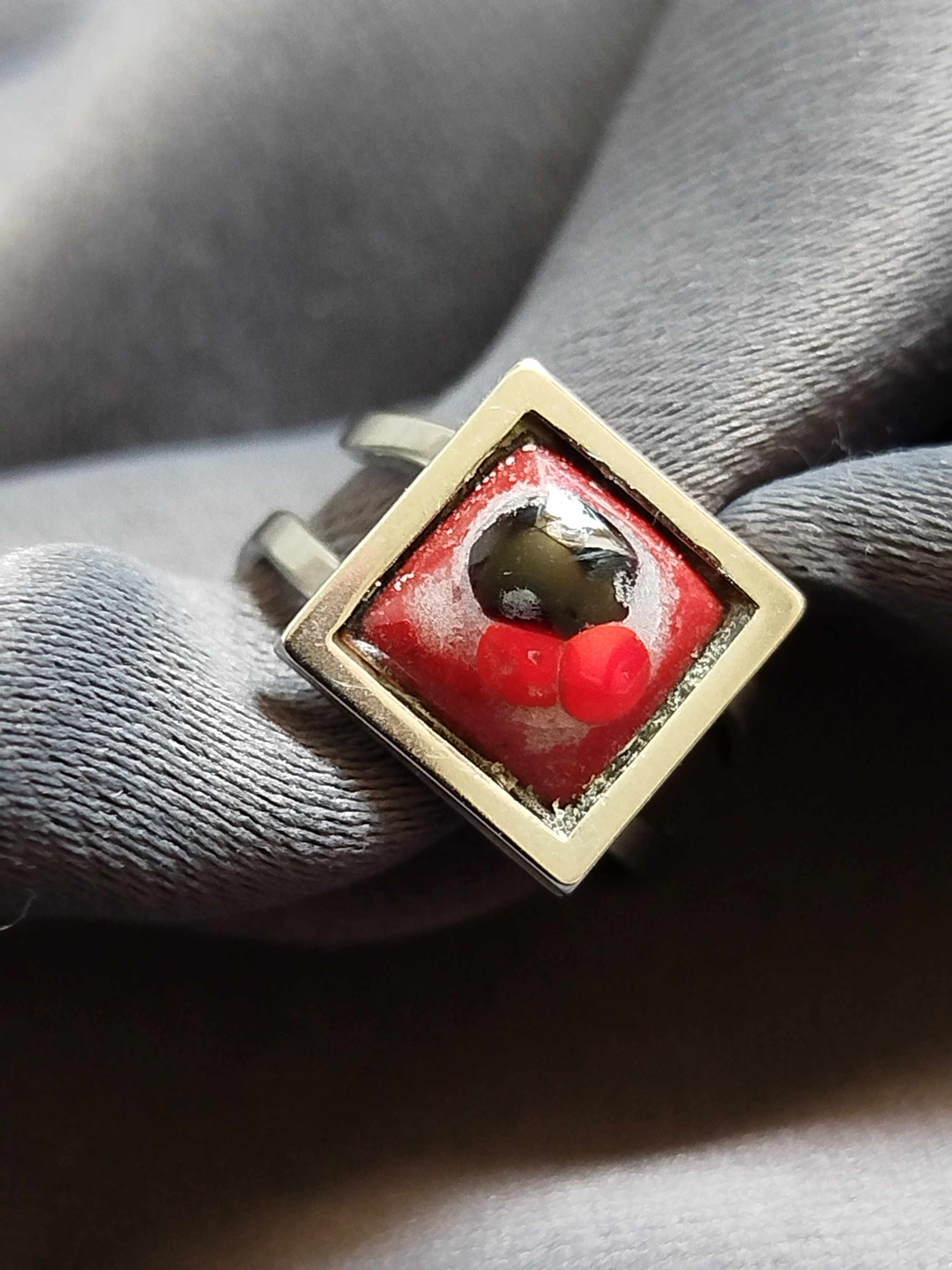 Bague Mezze rouge et noire