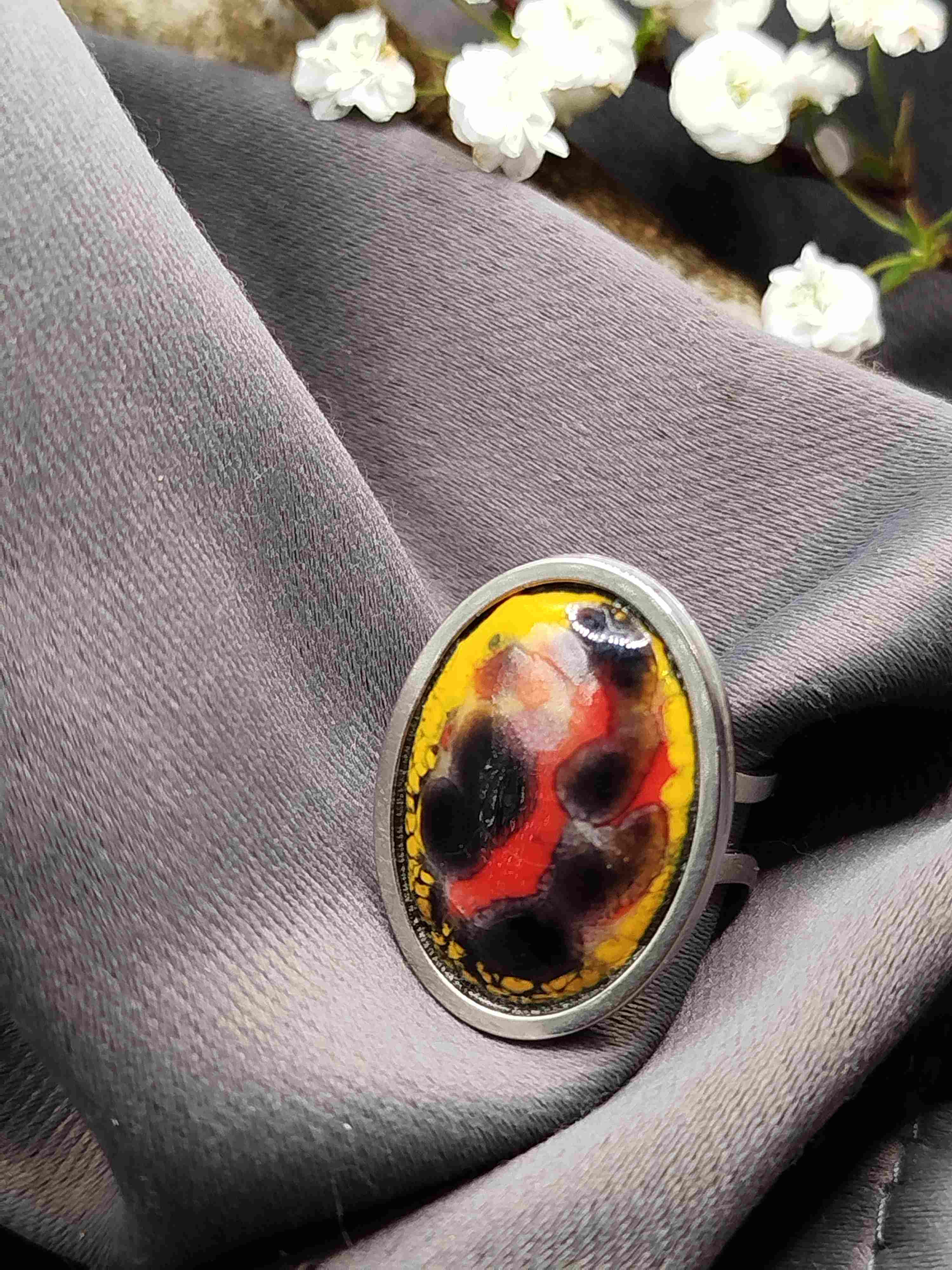 Bague Grandissime jaune rouge et noir